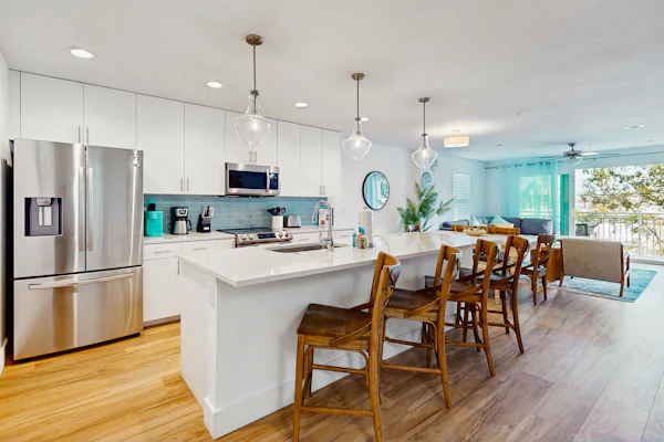 Coastal Getaway 3BR 3BA Condo with Pool Just 2 Blocks from the Beach