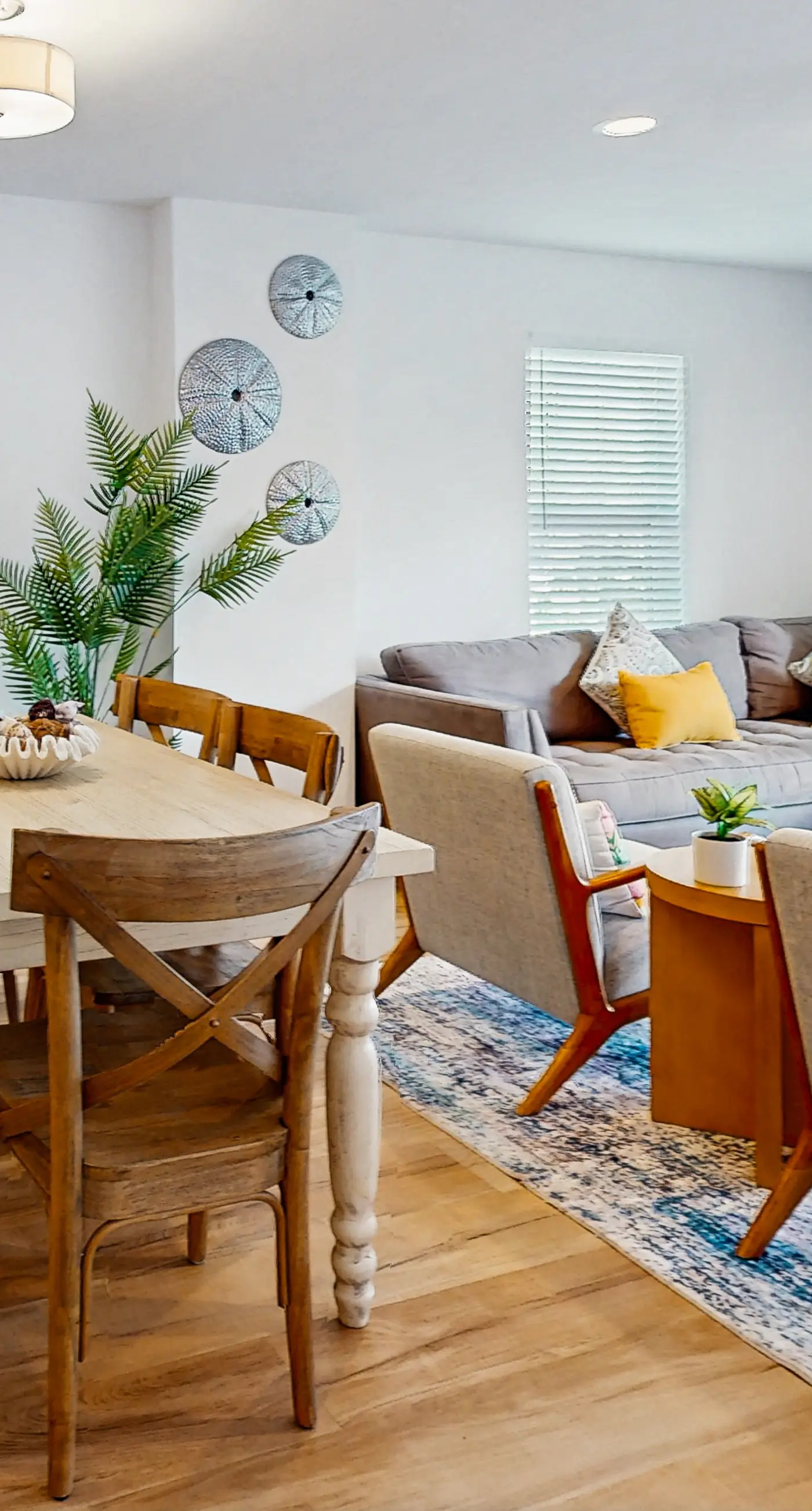 Coastal Getaway 3BR 3BA Condo with Pool Just 2 Blocks from the Beach