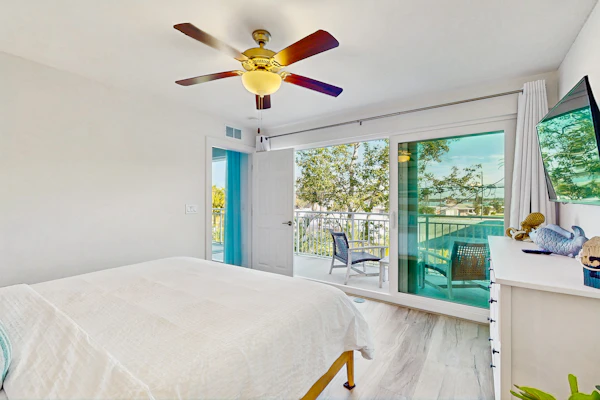 Coastal Getaway 3BR 3BA Condo with Pool Just 2 Blocks from the Beach