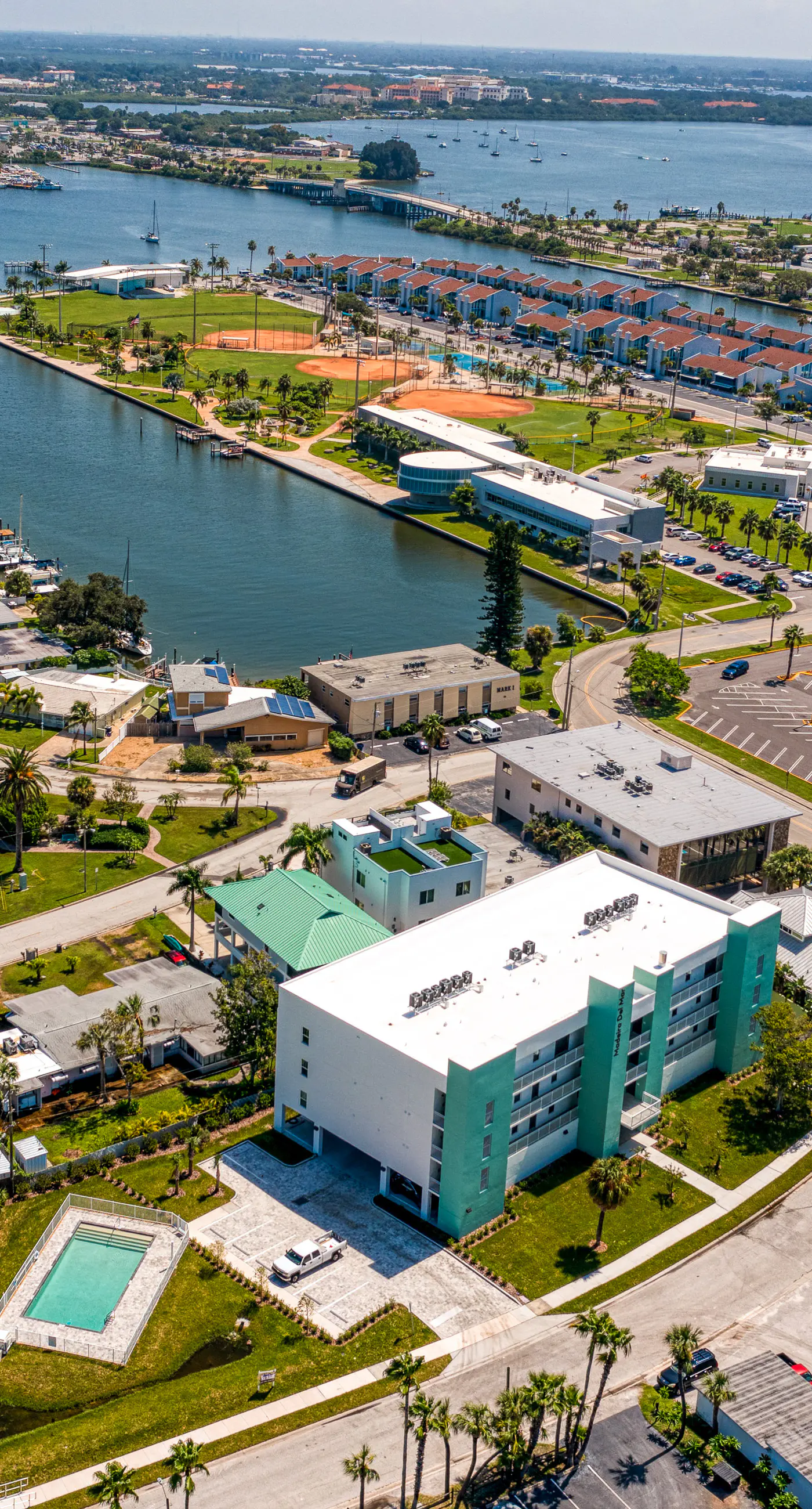 Coastal Getaway 3BR 3BA Condo with Pool Just 2 Blocks from the Beach