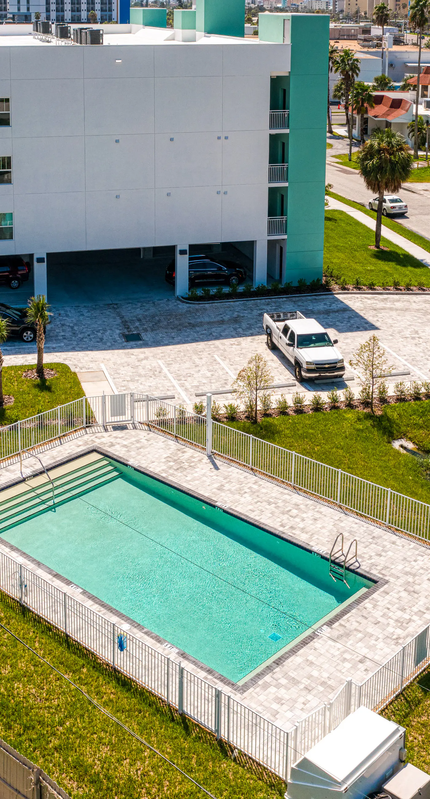 Coastal Getaway 3BR 3BA Condo with Pool Just 2 Blocks from the Beach