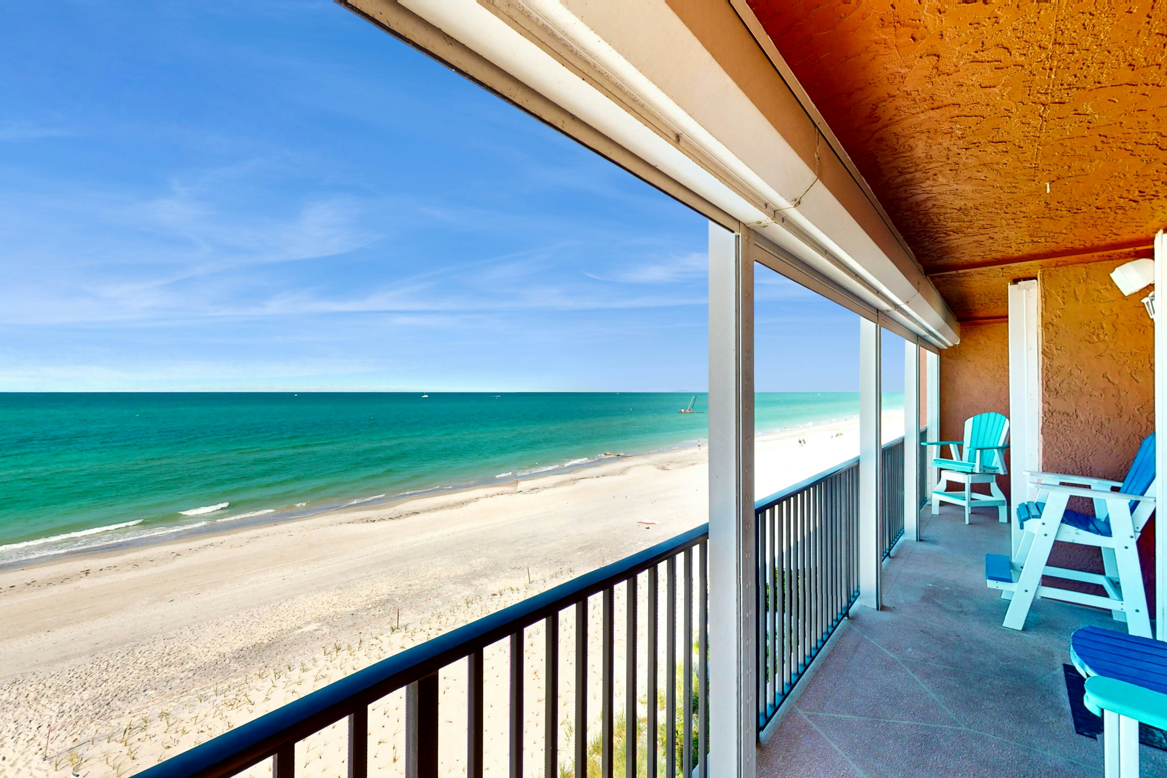3rd-floor oceanfront corner condo with on-site pool & ocean views