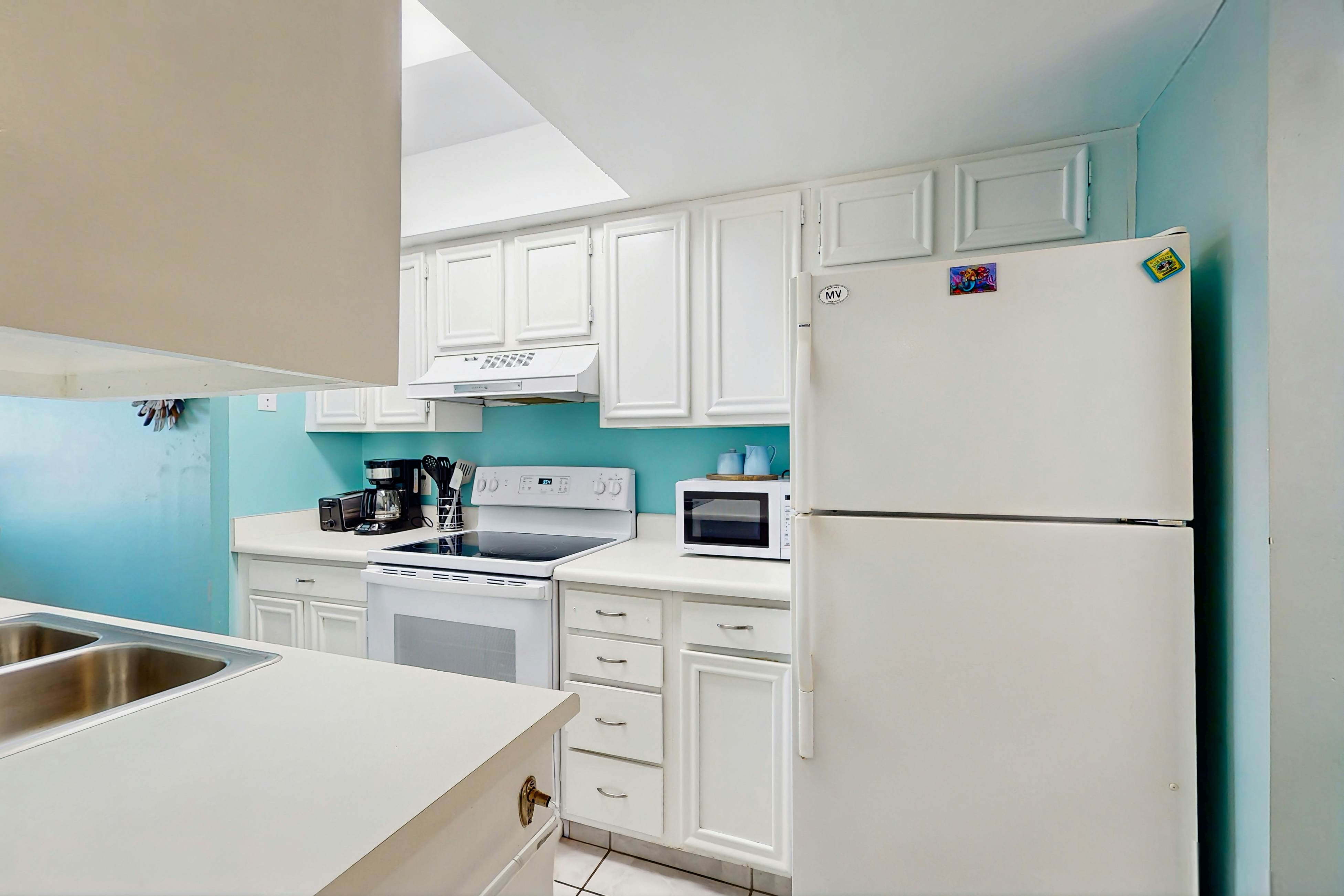 Gulf-front getaway with sunset-view balcony, beachfront pool & easy beach access