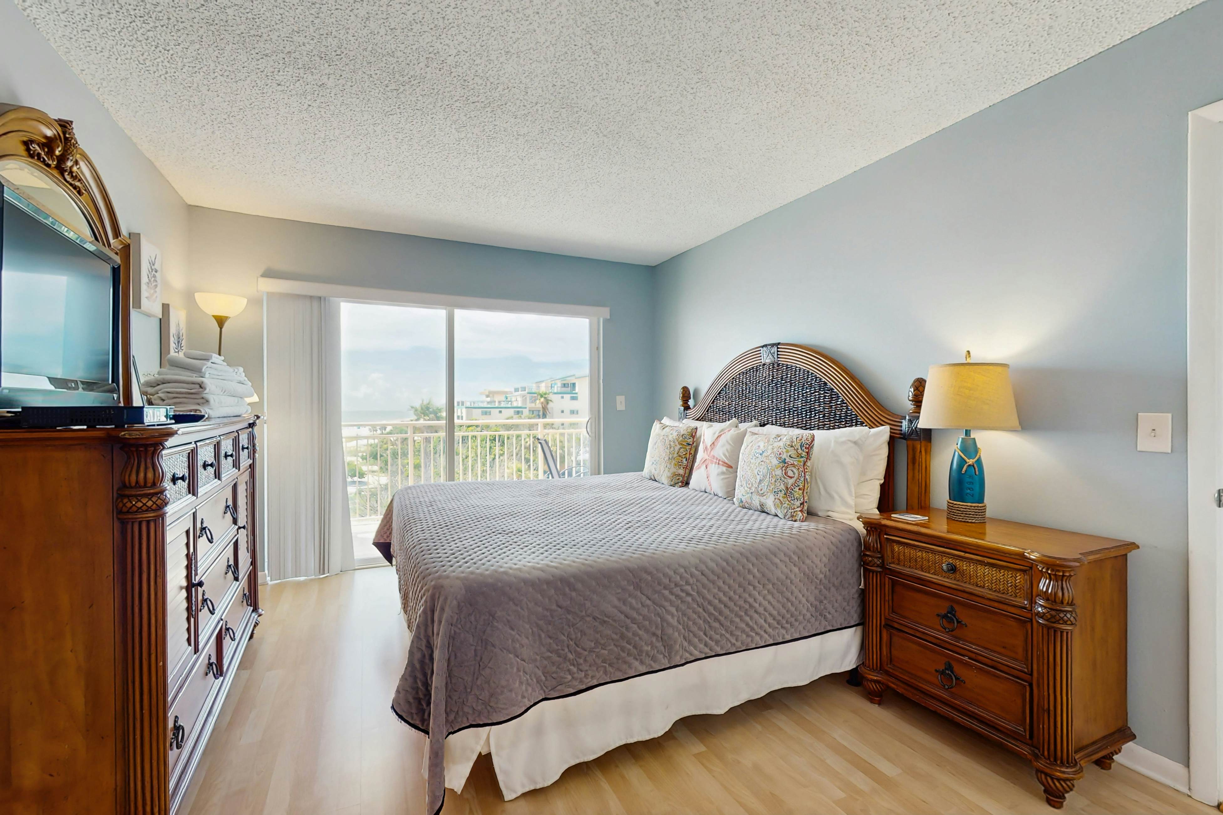 Gulf-front getaway with sunset-view balcony, beachfront pool & easy beach access