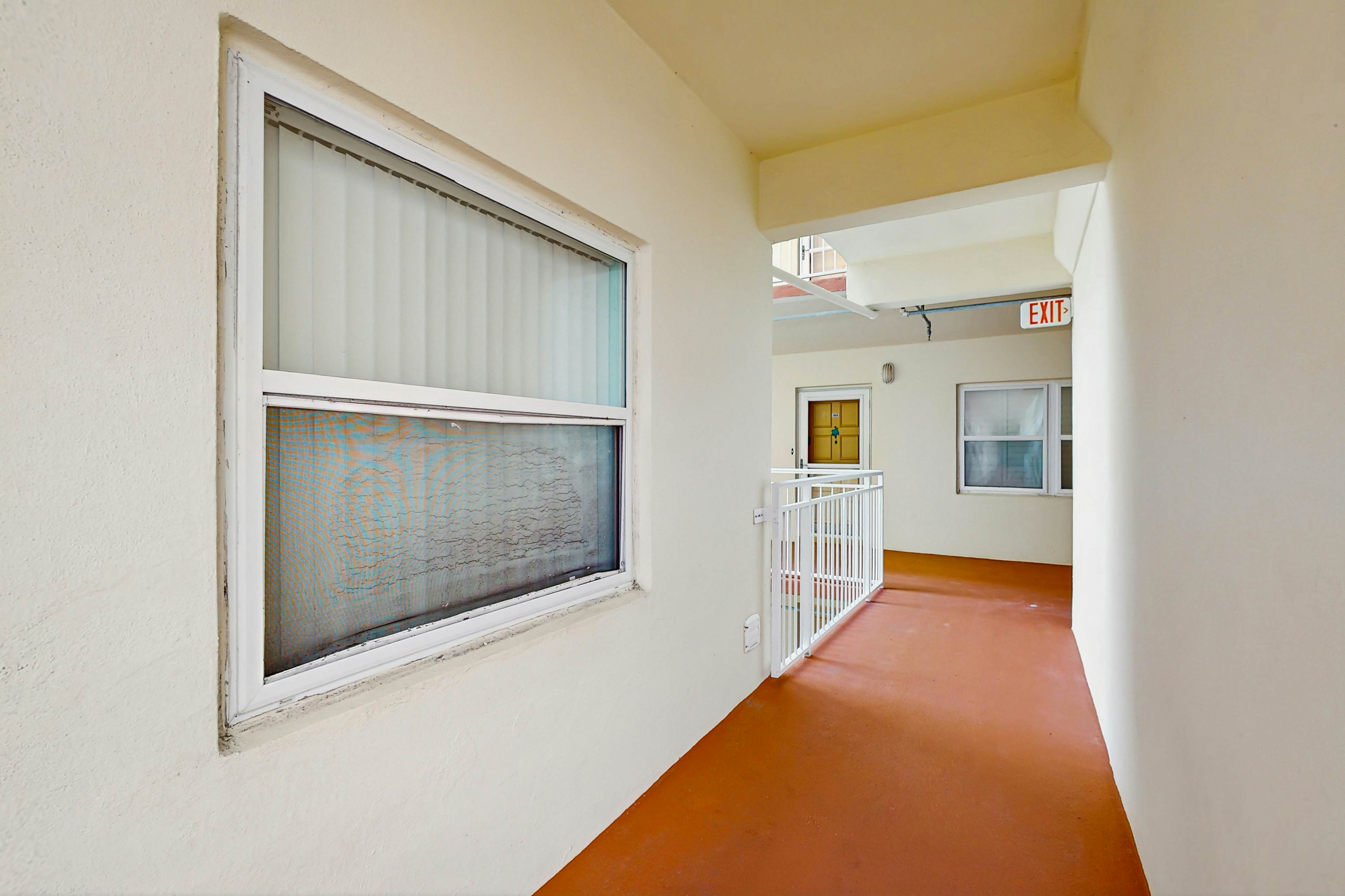 Gulf-front getaway with sunset-view balcony, beachfront pool & easy beach access