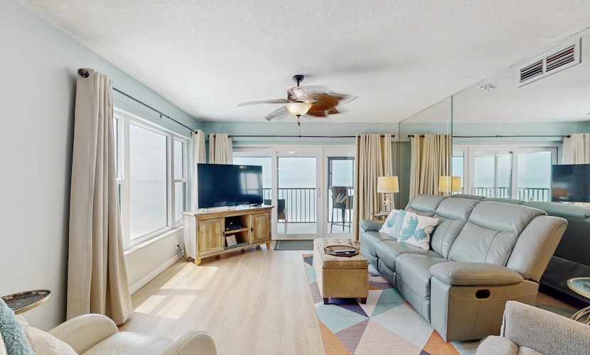 Beautiful corner condo with ample balcony beach views WD heated pool pool spa