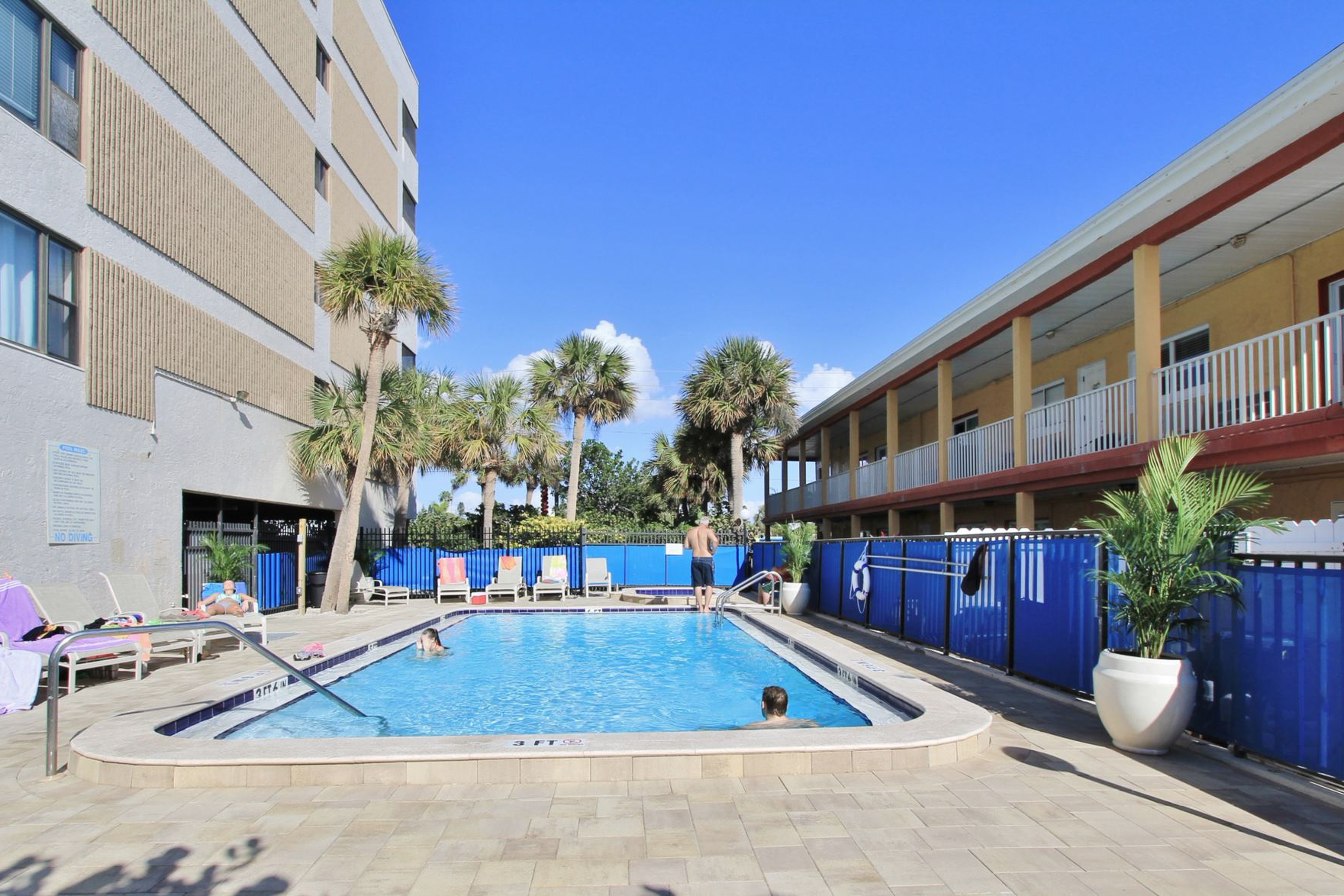 Beautiful corner condo with ample balcony beach views WD heated pool pool spa