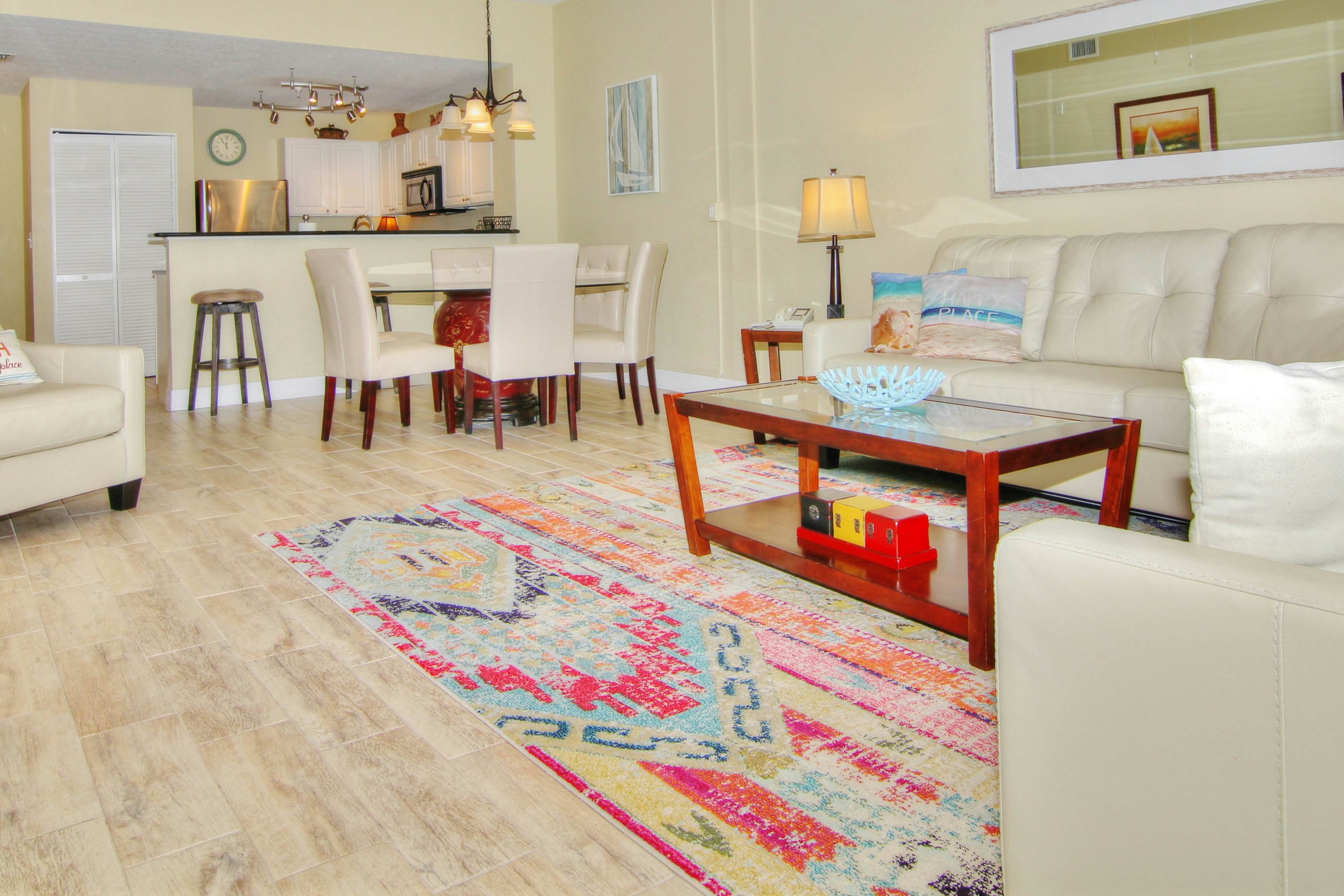 Waterfront condo with marina views - walk to John’s Pass