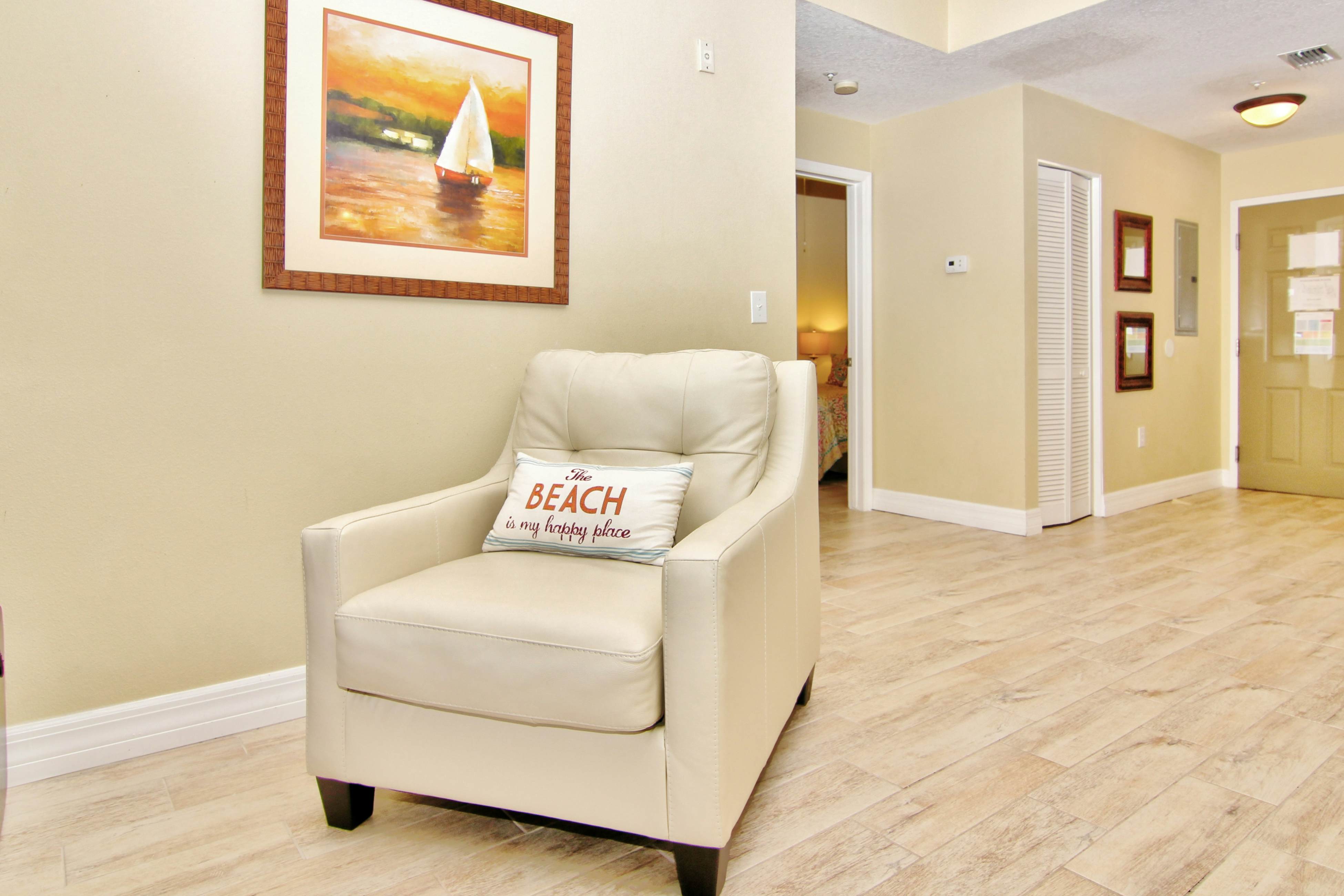 Waterfront condo with marina views - walk to John’s Pass