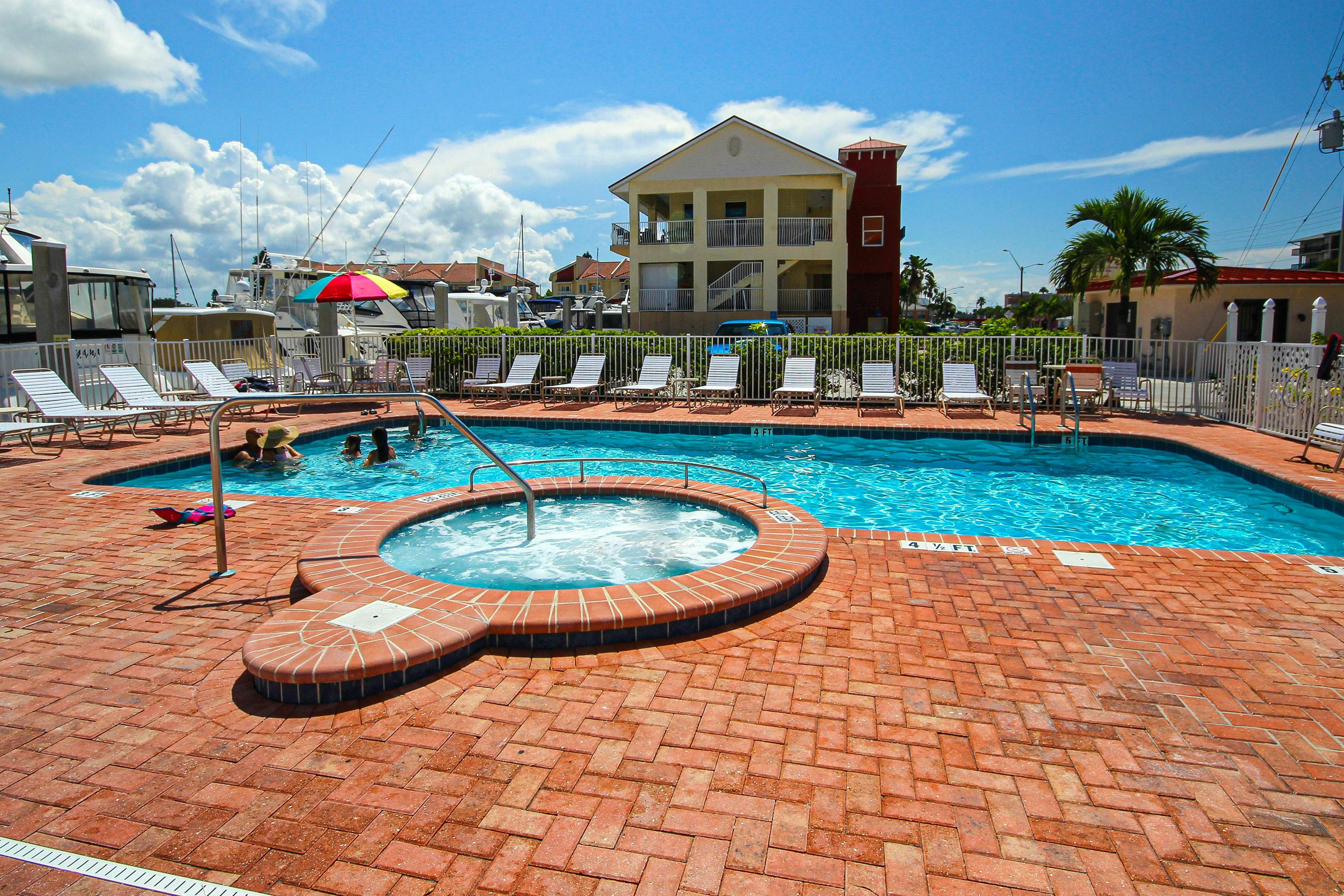 Waterfront condo with marina views - walk to John’s Pass