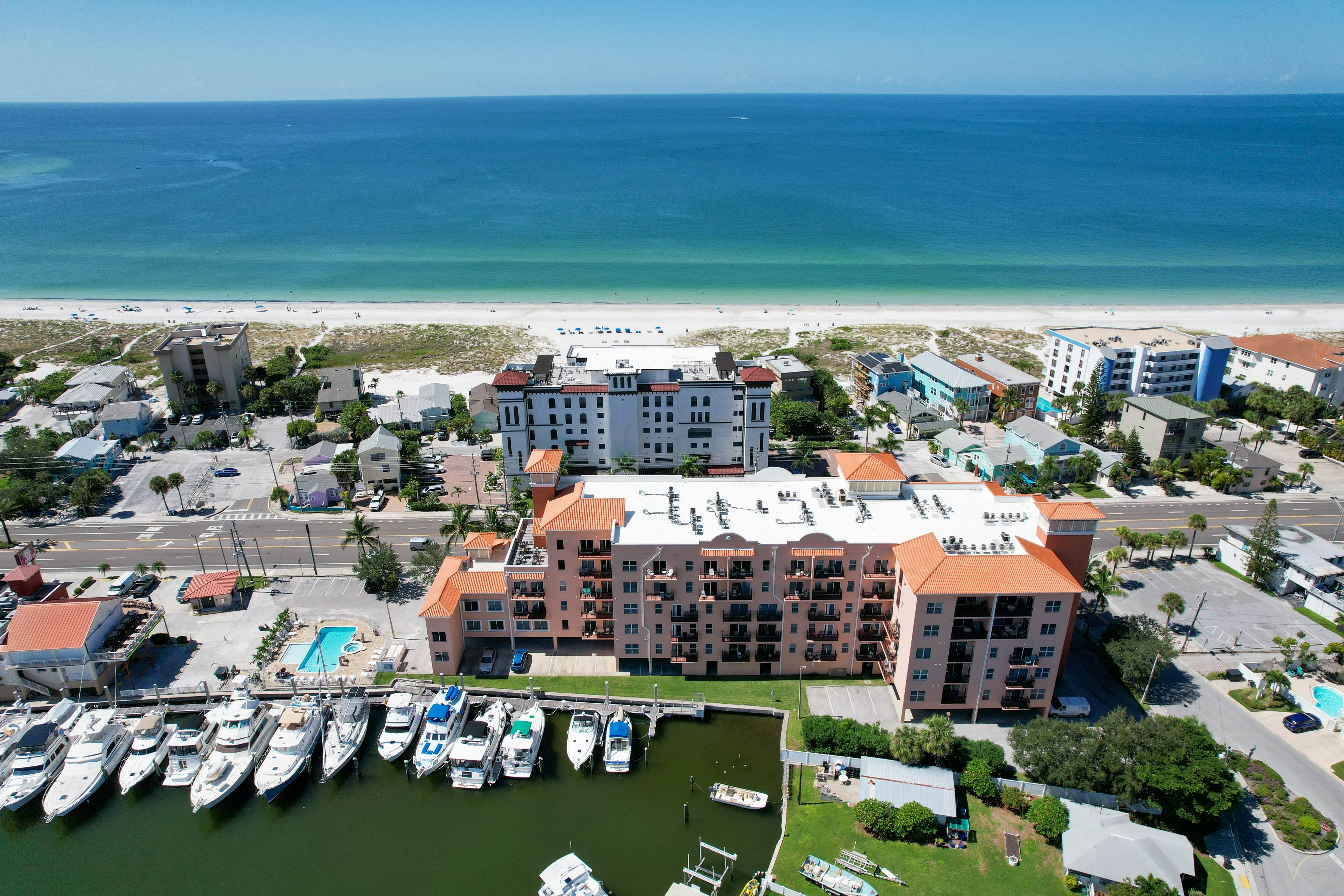 Waterfront condo with marina views - walk to John’s Pass