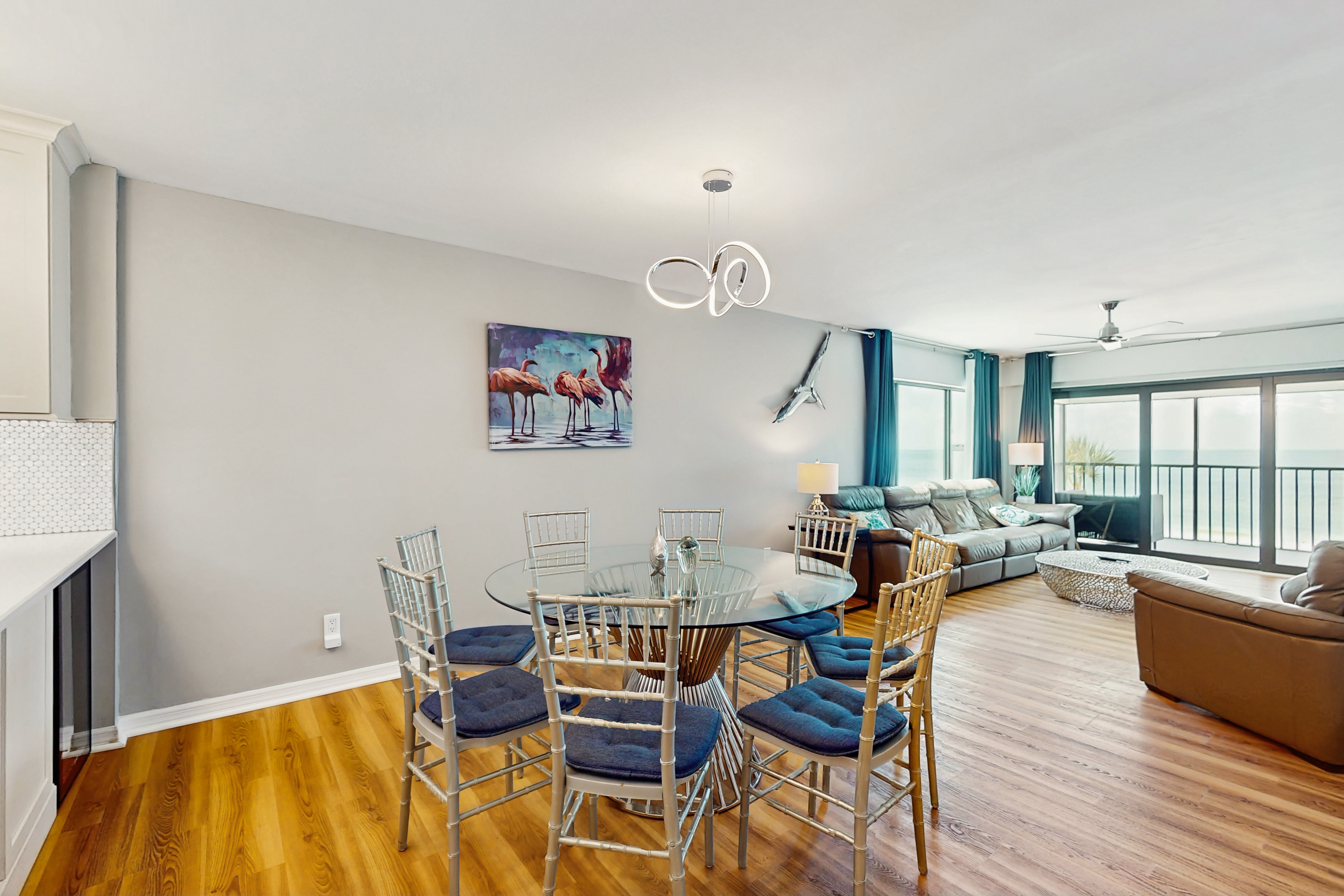 Extraordinary Gulf front condo w screened in balcony WD AC heated pool pool spa