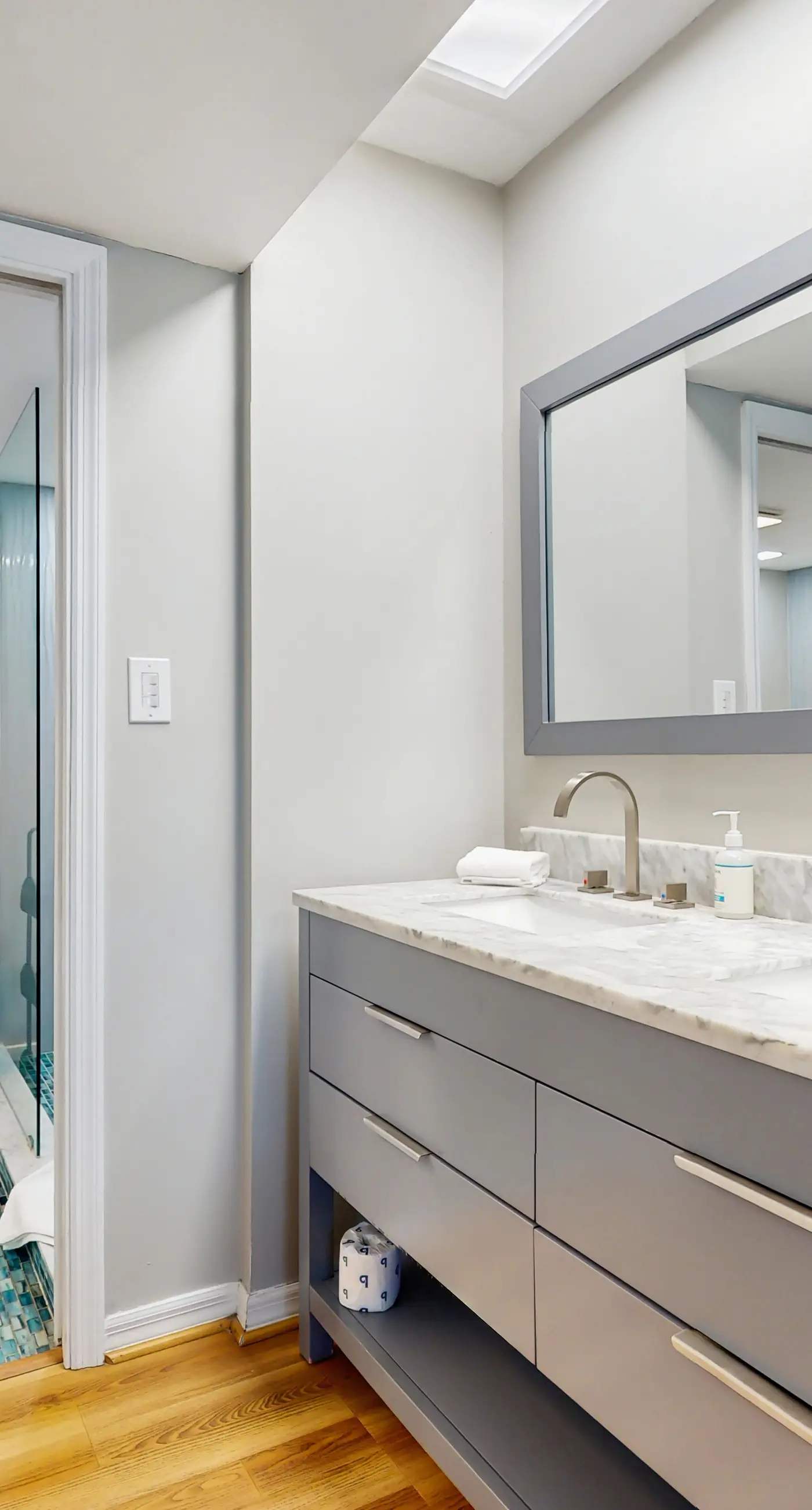 Extraordinary Gulf front condo w screened in balcony WD AC heated pool pool spa