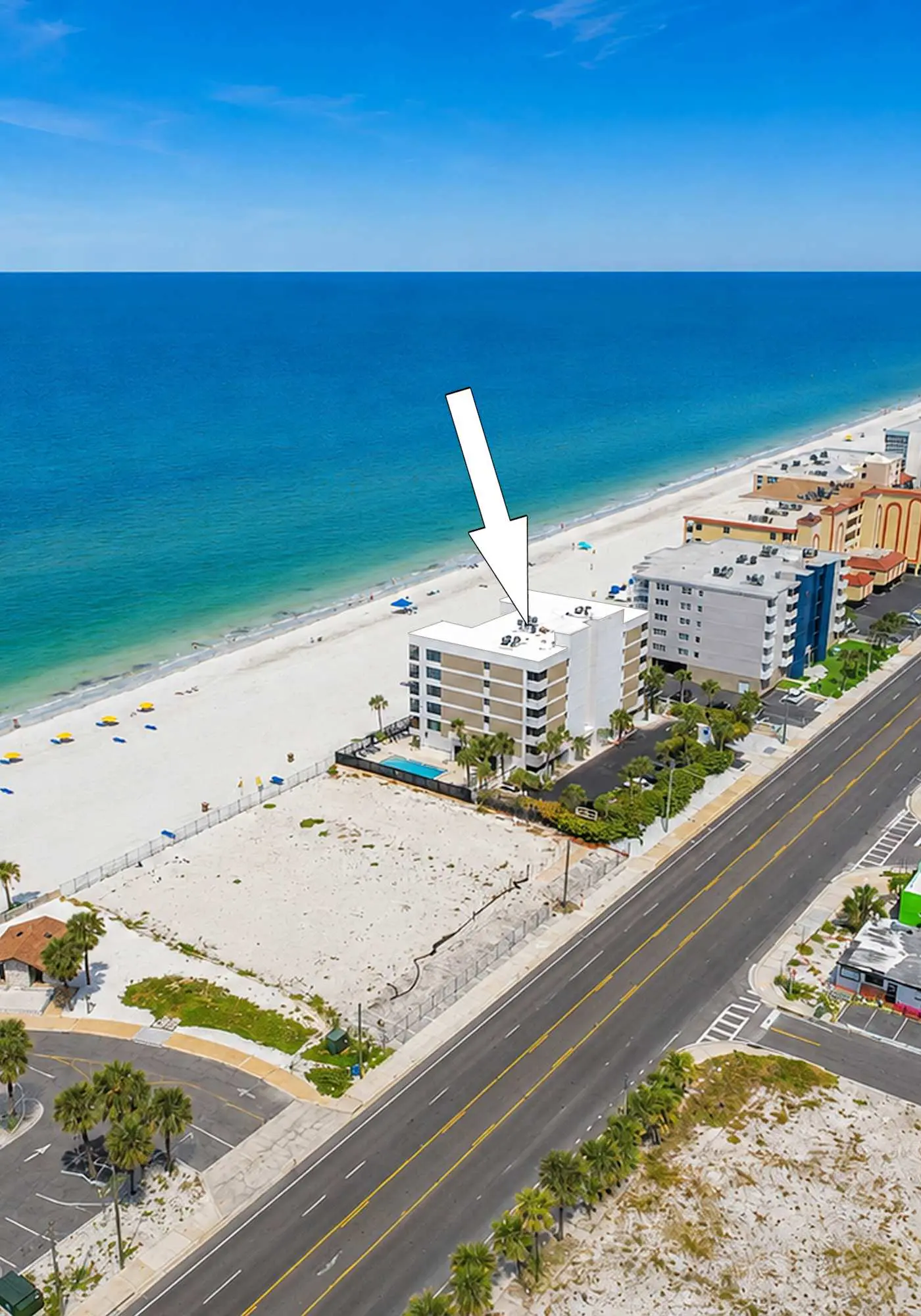 Extraordinary Gulf front condo w screened in balcony WD AC heated pool pool spa
