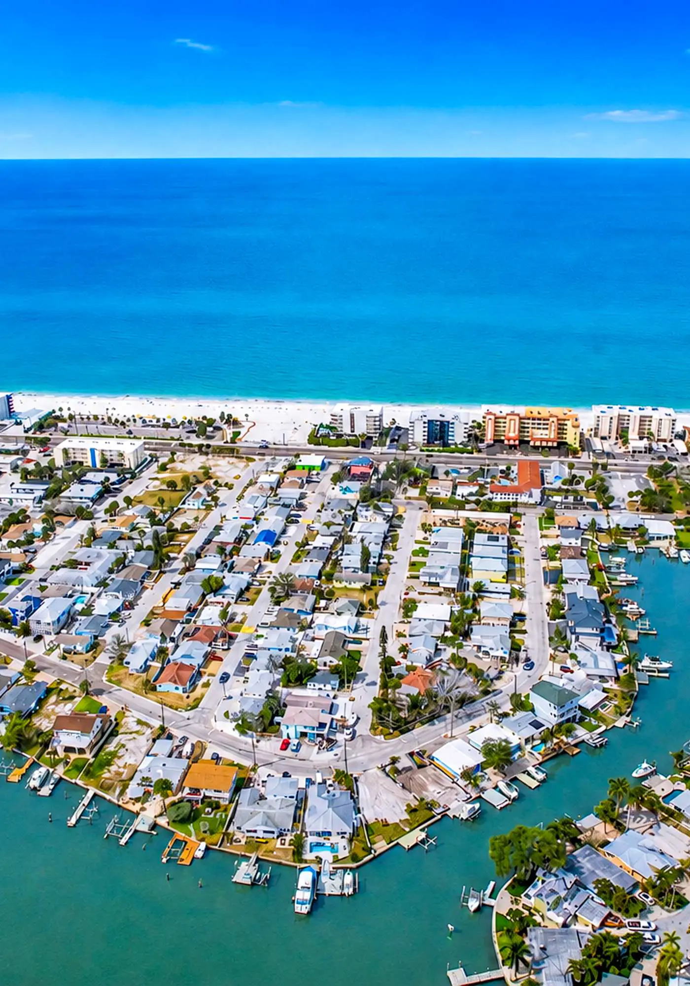 Extraordinary Gulf front condo w screened in balcony WD AC heated pool pool spa