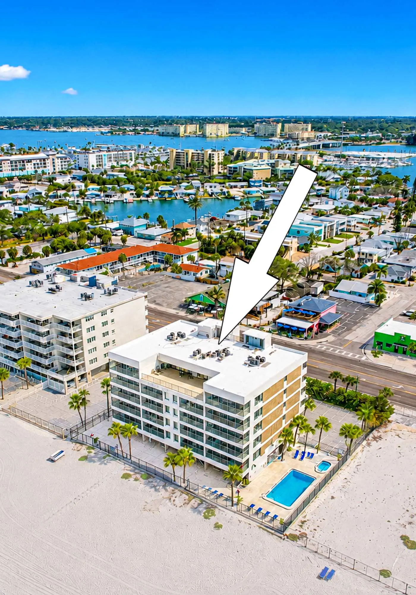 Extraordinary Gulf front condo w screened in balcony WD AC heated pool pool spa