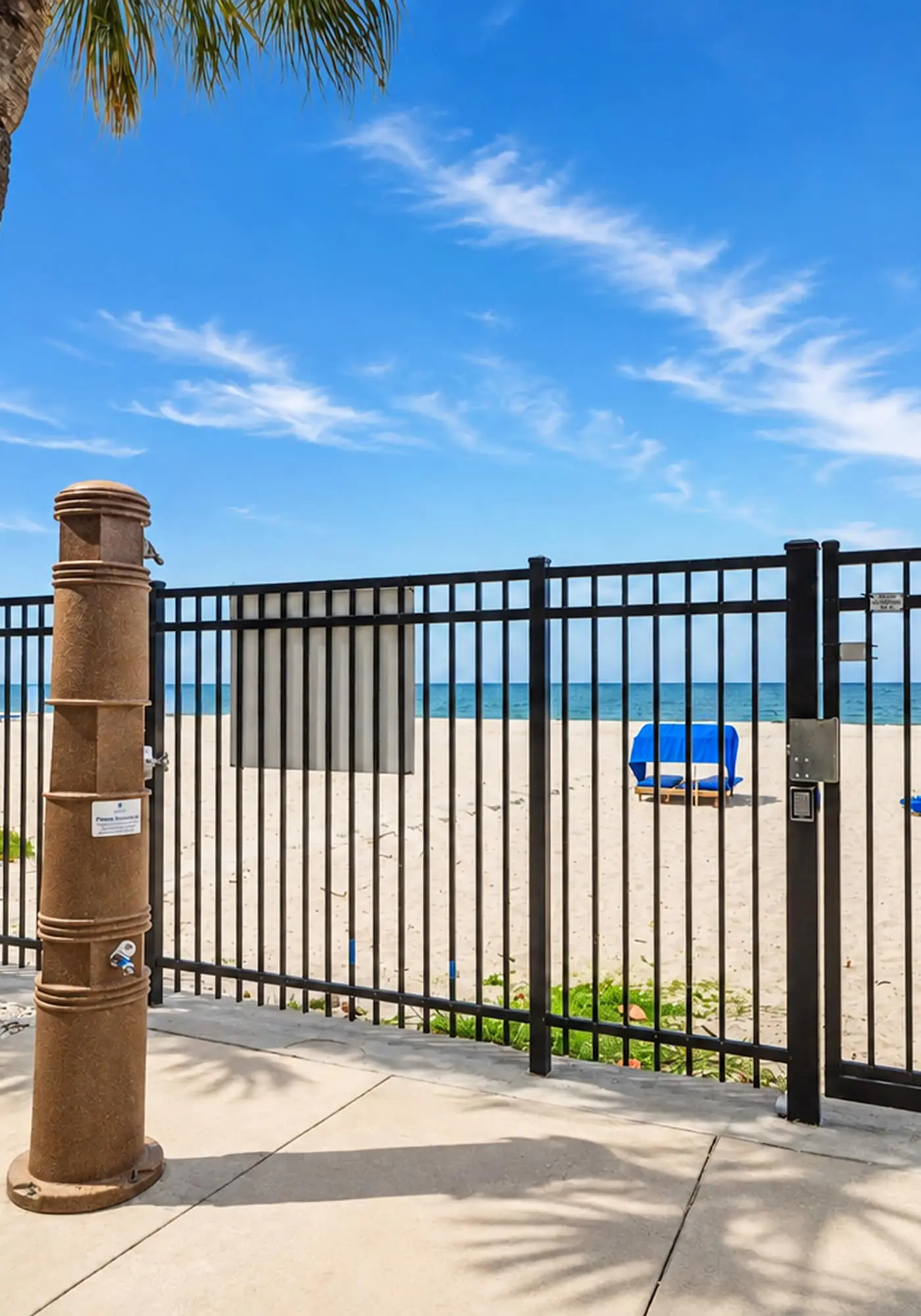 Extraordinary Gulf front condo w screened in balcony WD AC heated pool pool spa