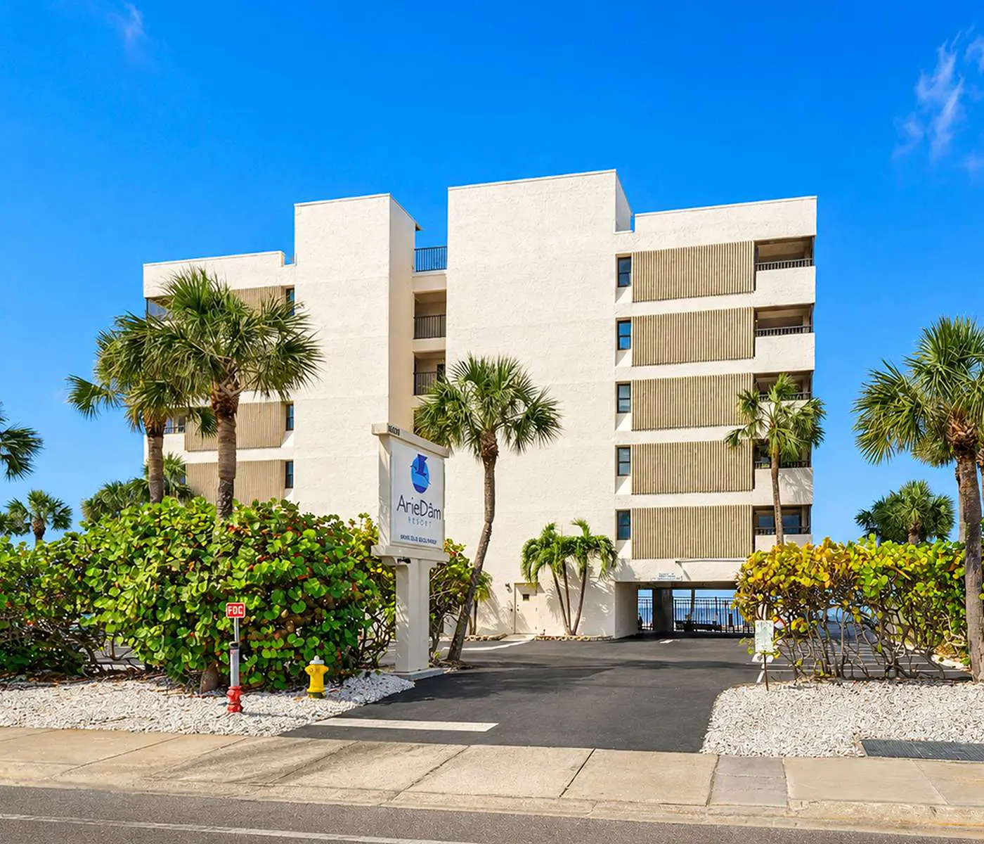 Extraordinary Gulf front condo w screened in balcony WD AC heated pool pool spa