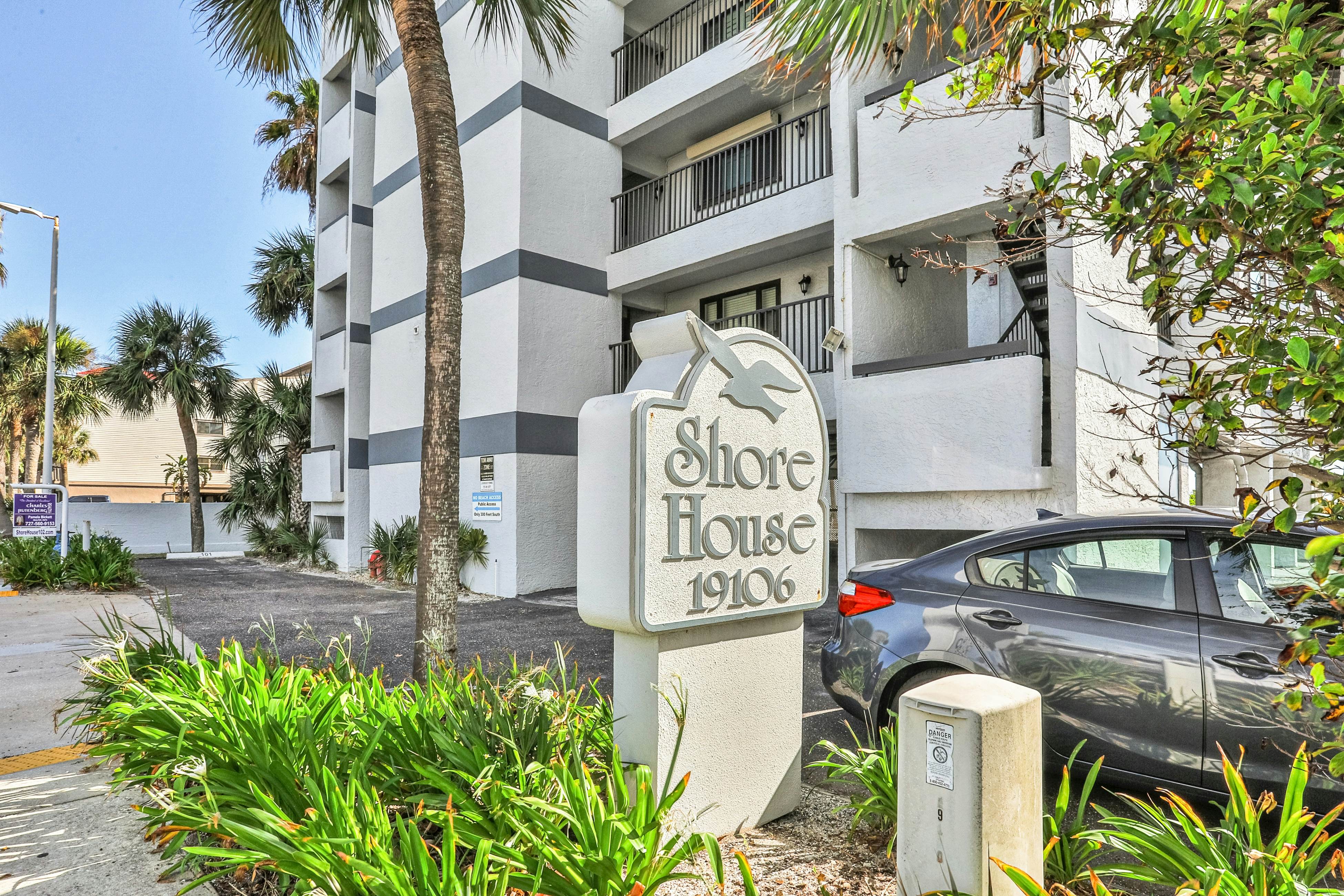 Breathtaking beachfront condo in prime location Indian Shores FL