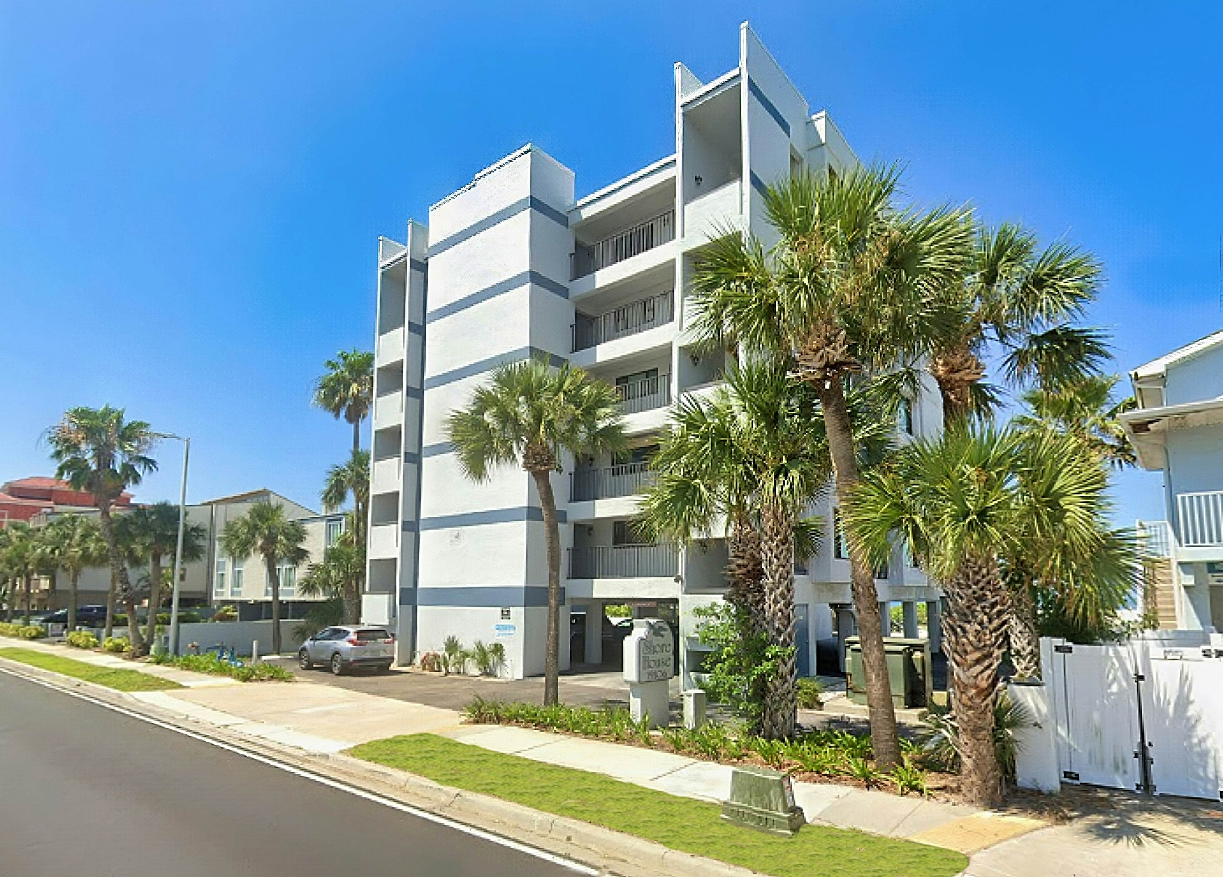 Breathtaking beachfront condo in prime location Indian Shores FL