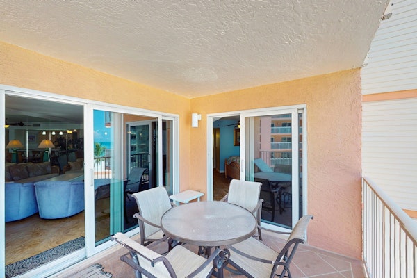 Beachfront condo with balcony pool hot tub grill and AC