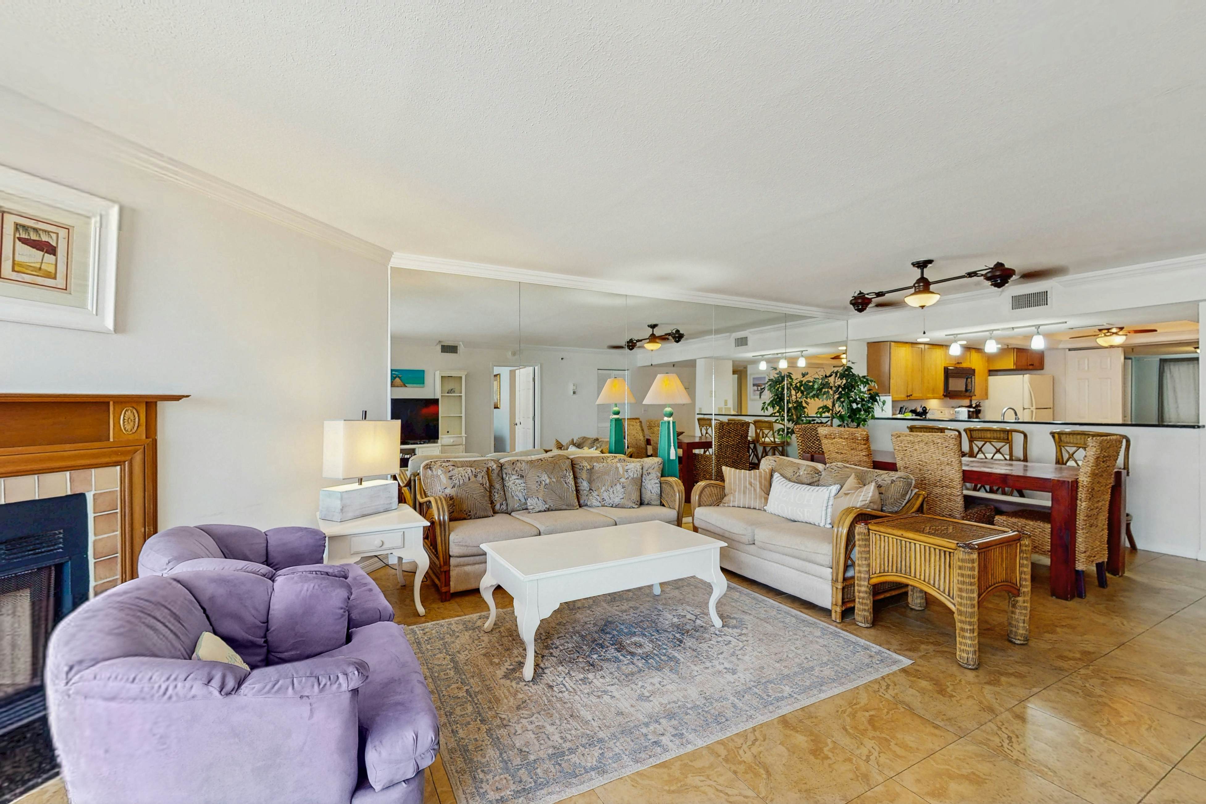 Beachfront condo with balcony, pool, hot tub, grill, & AC