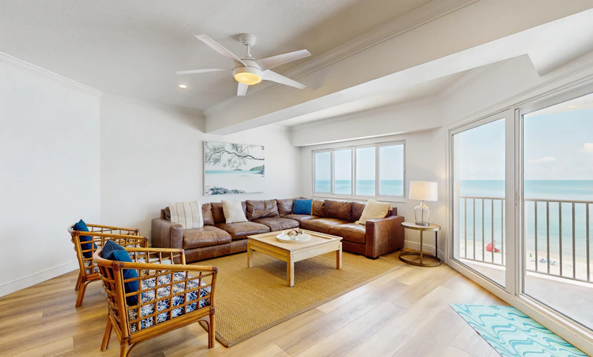 Dreamy condo with panoramic Gulf vIews and beachfront heated pool and spa