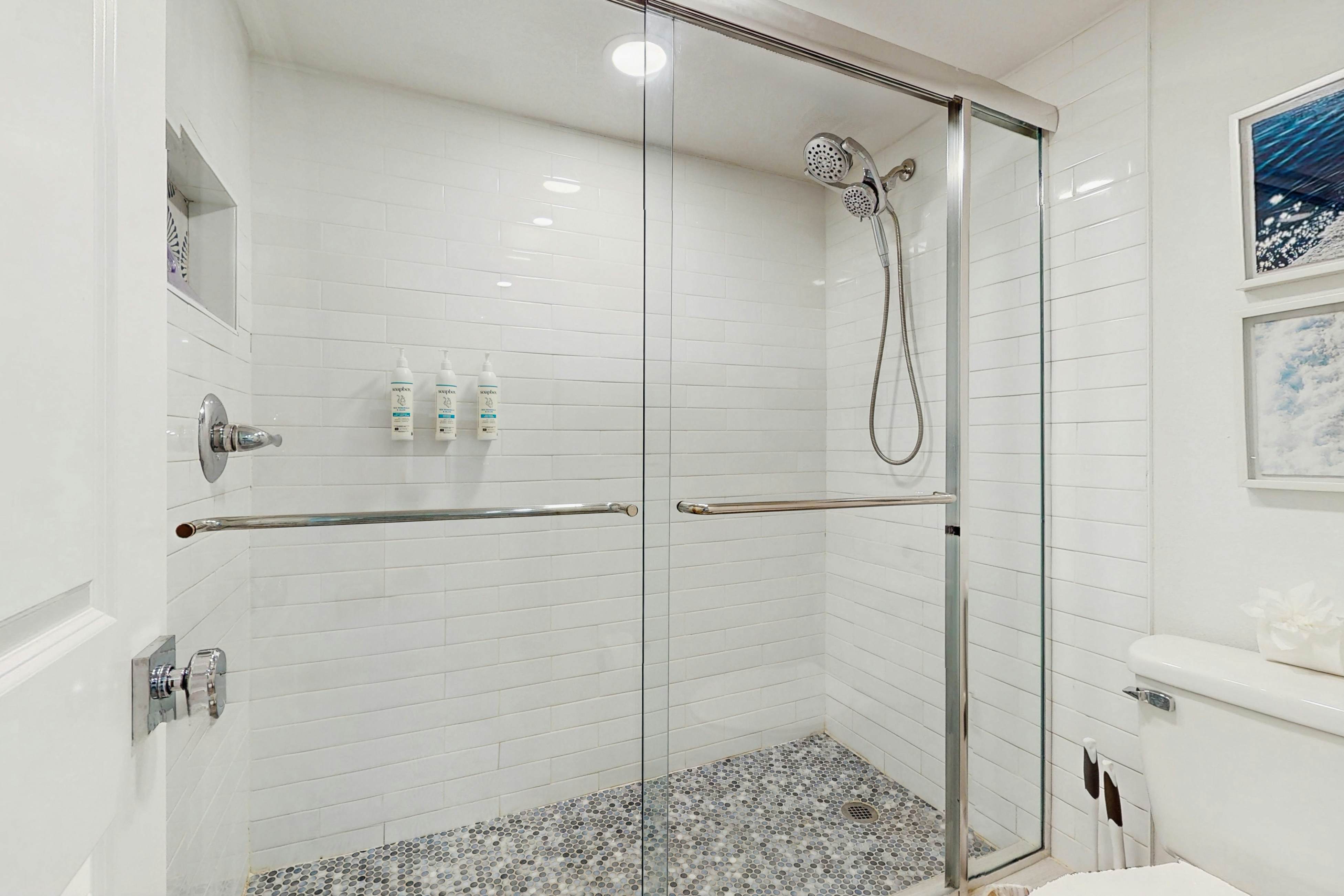 Dreamy condo with panoramic Gulf vIews & beachfront heated pool & spa