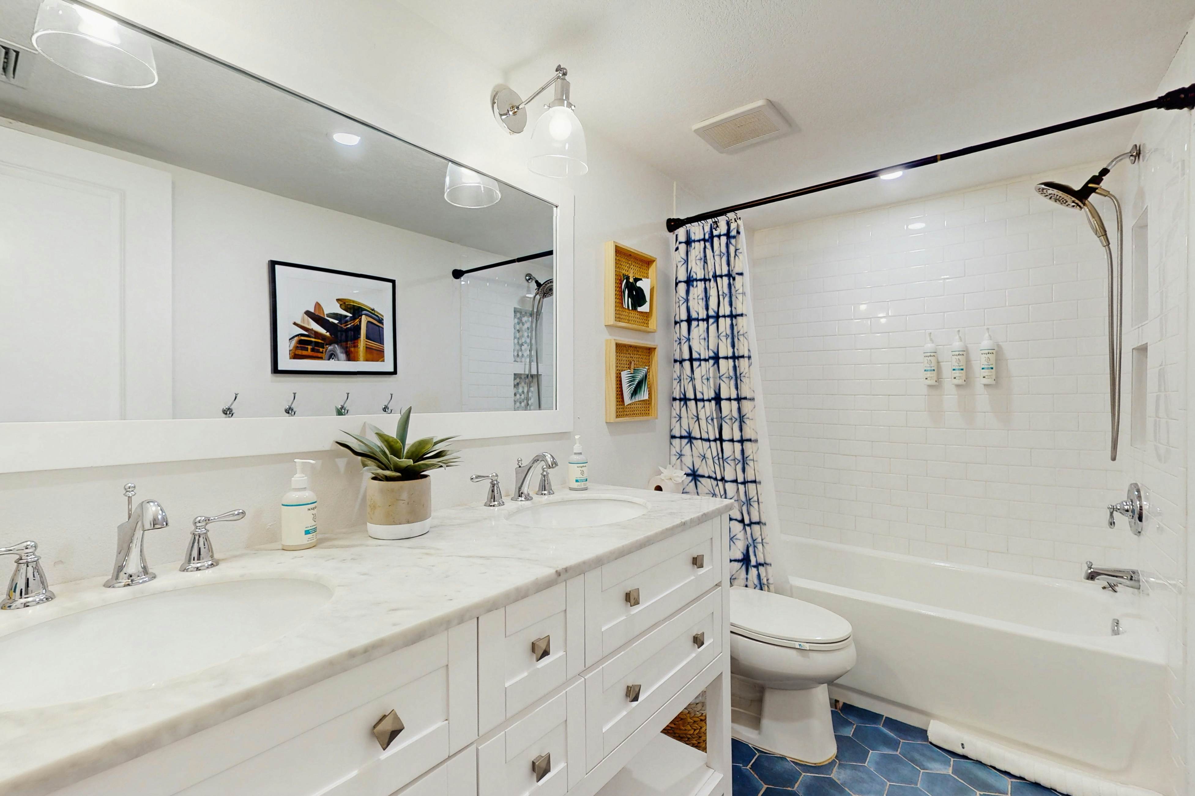 Dreamy condo with panoramic Gulf vIews & beachfront heated pool & spa