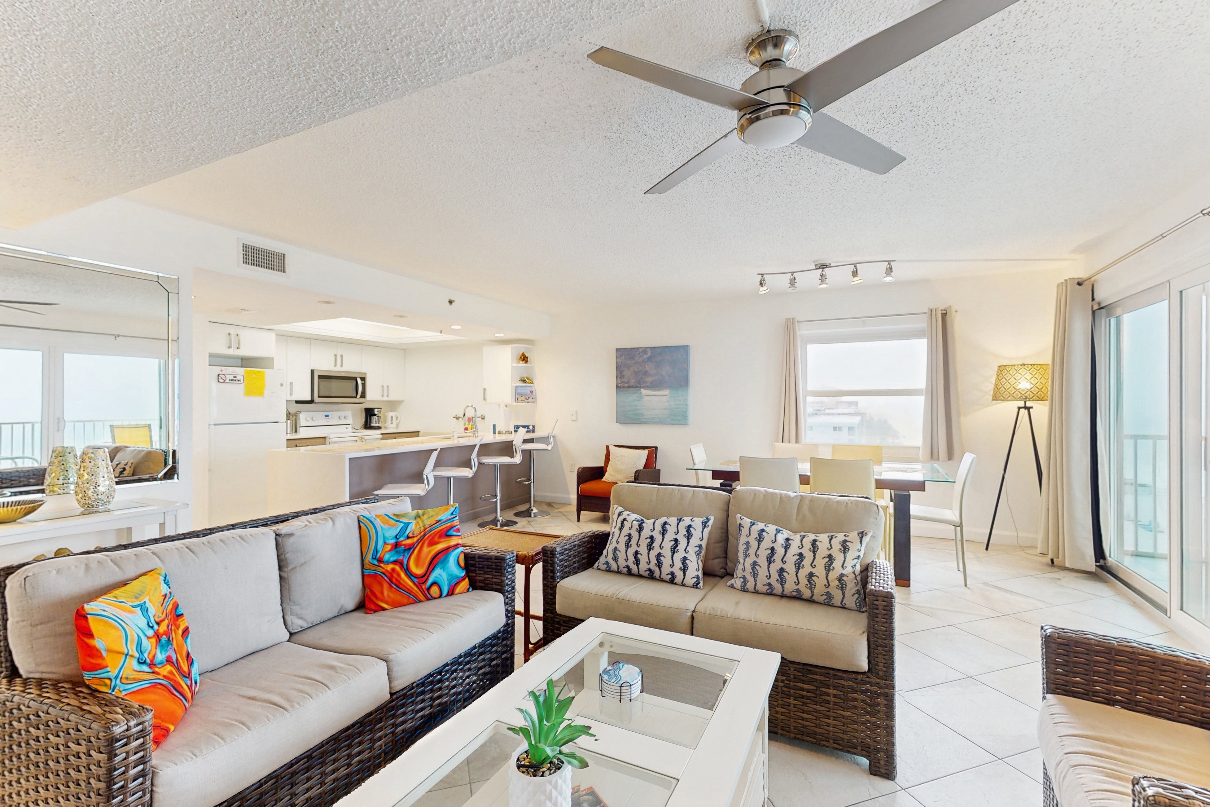 Beachfront condo with Gulf view balcony and central AC snowbirds OK