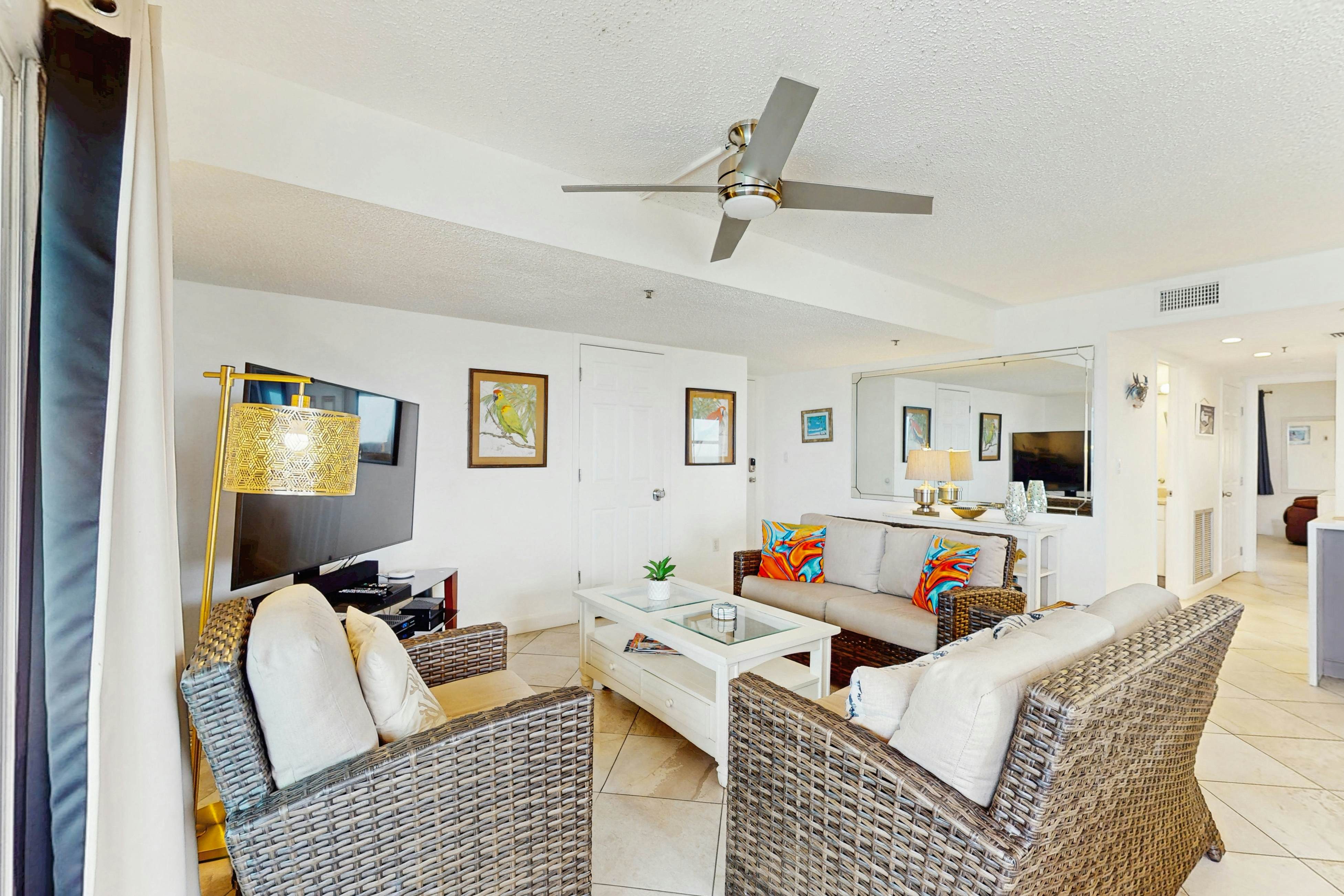 Beachfront condo with Gulf view balcony and central AC snowbirds OK