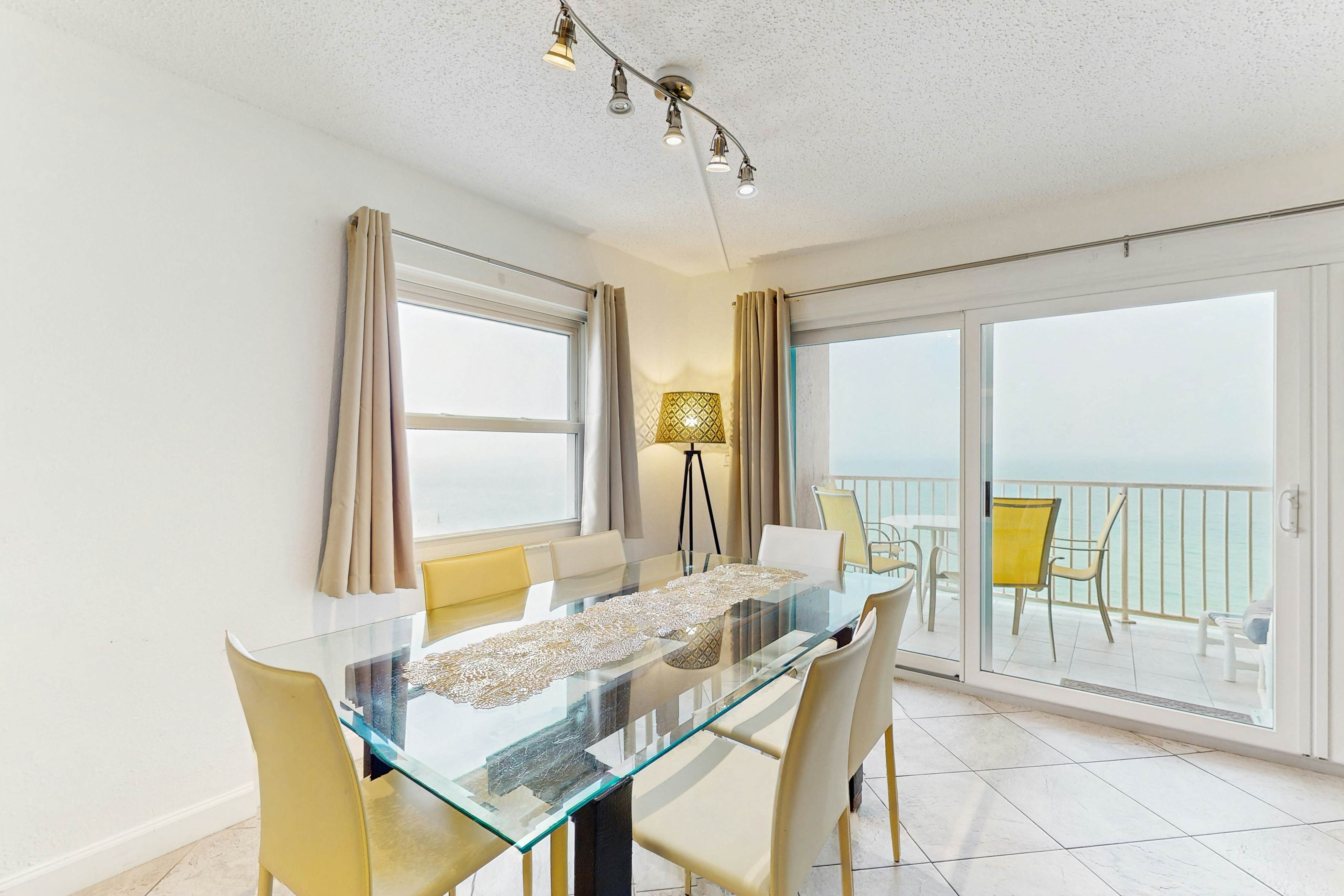 Beachfront condo with Gulf view balcony and central AC snowbirds OK