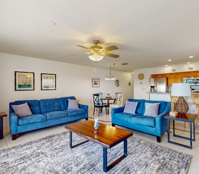 Snowbird friendly condo w Intracoastal and pool views heated pool dock and AC