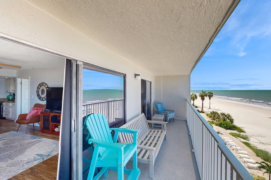 Spacious beachfront condo with lovely Gulf views balcony heated pool and AC