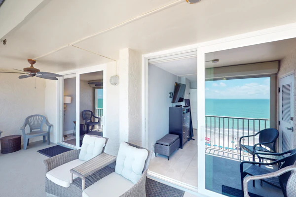 Beachfront condo with amazing Gulf views pool hot tub grills balcony and WiFi