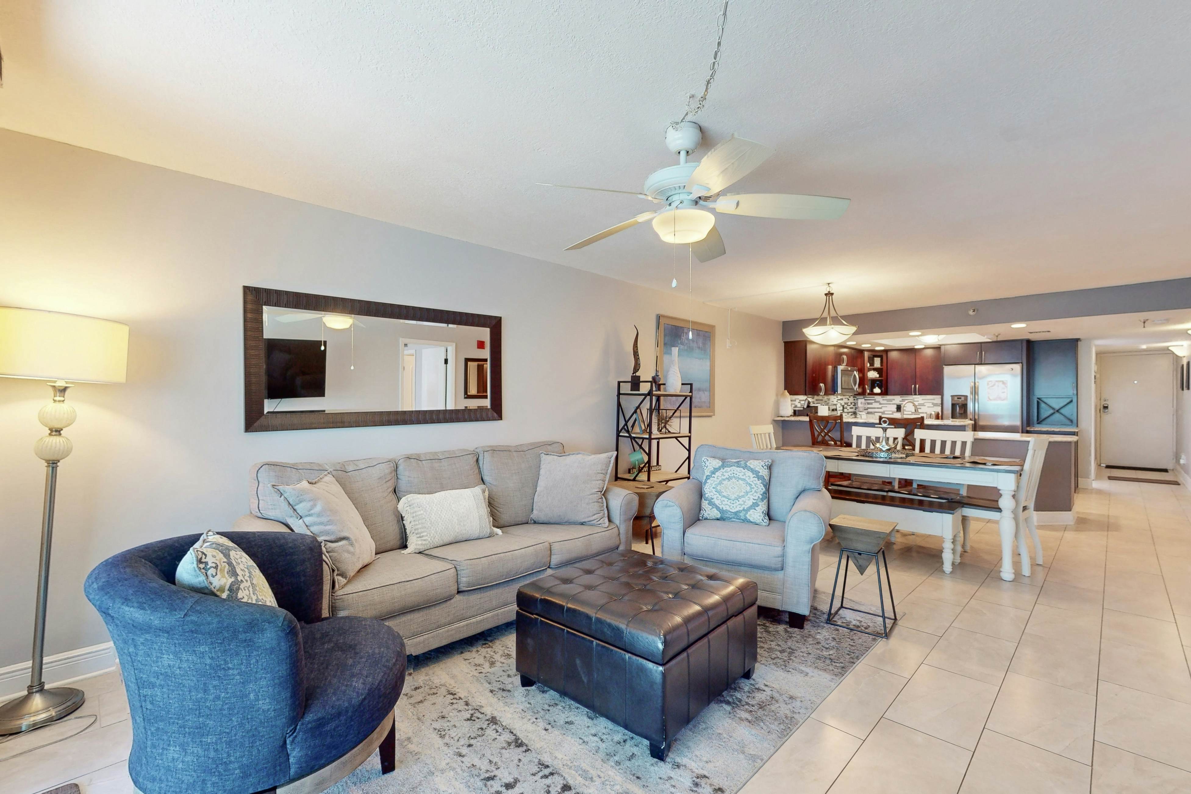 Beachfront condo with amazing Gulf views, pool, hot tub, grills, balcony, & WiFi