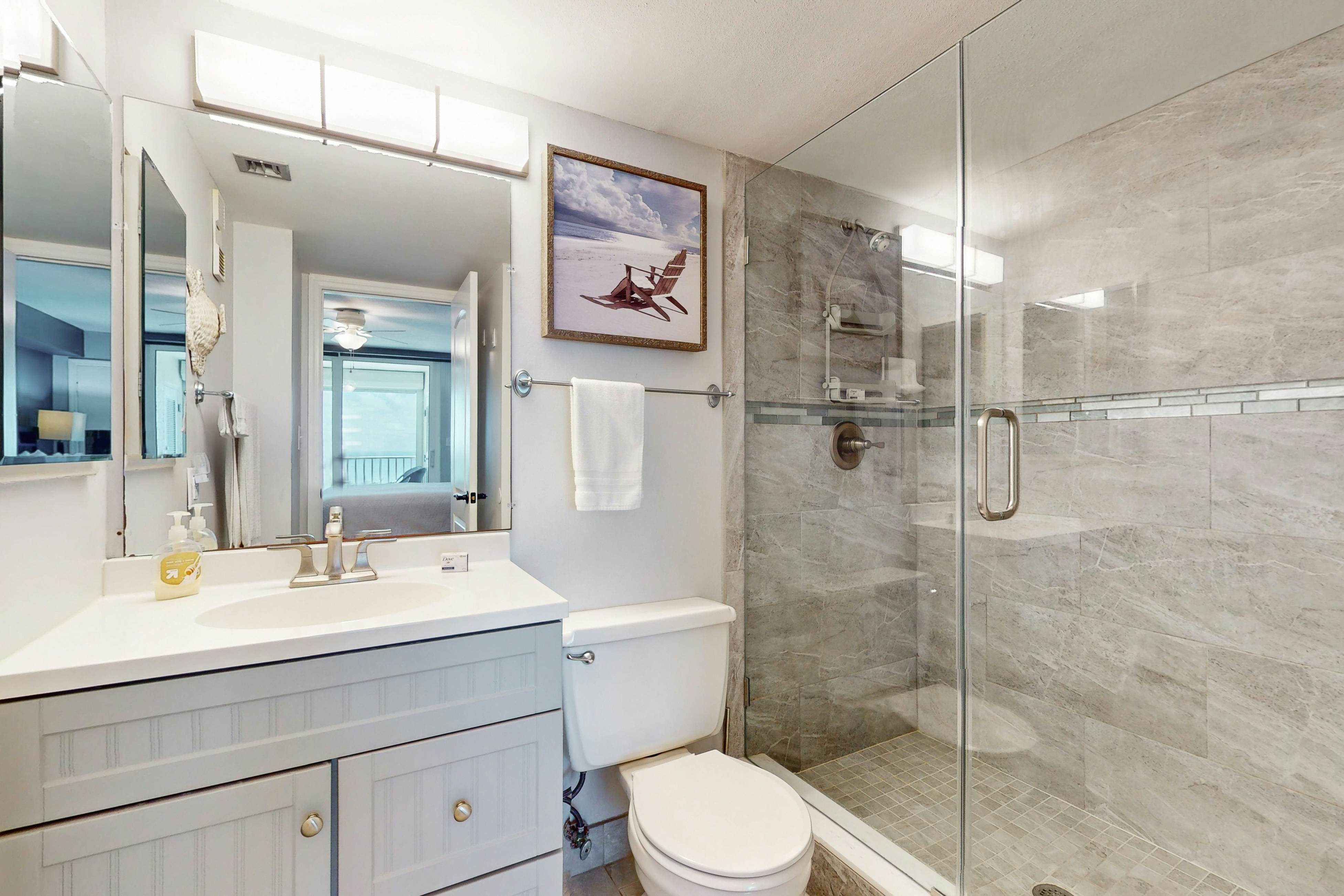 Beachfront condo with amazing Gulf views, pool, hot tub, grills, balcony, & WiFi