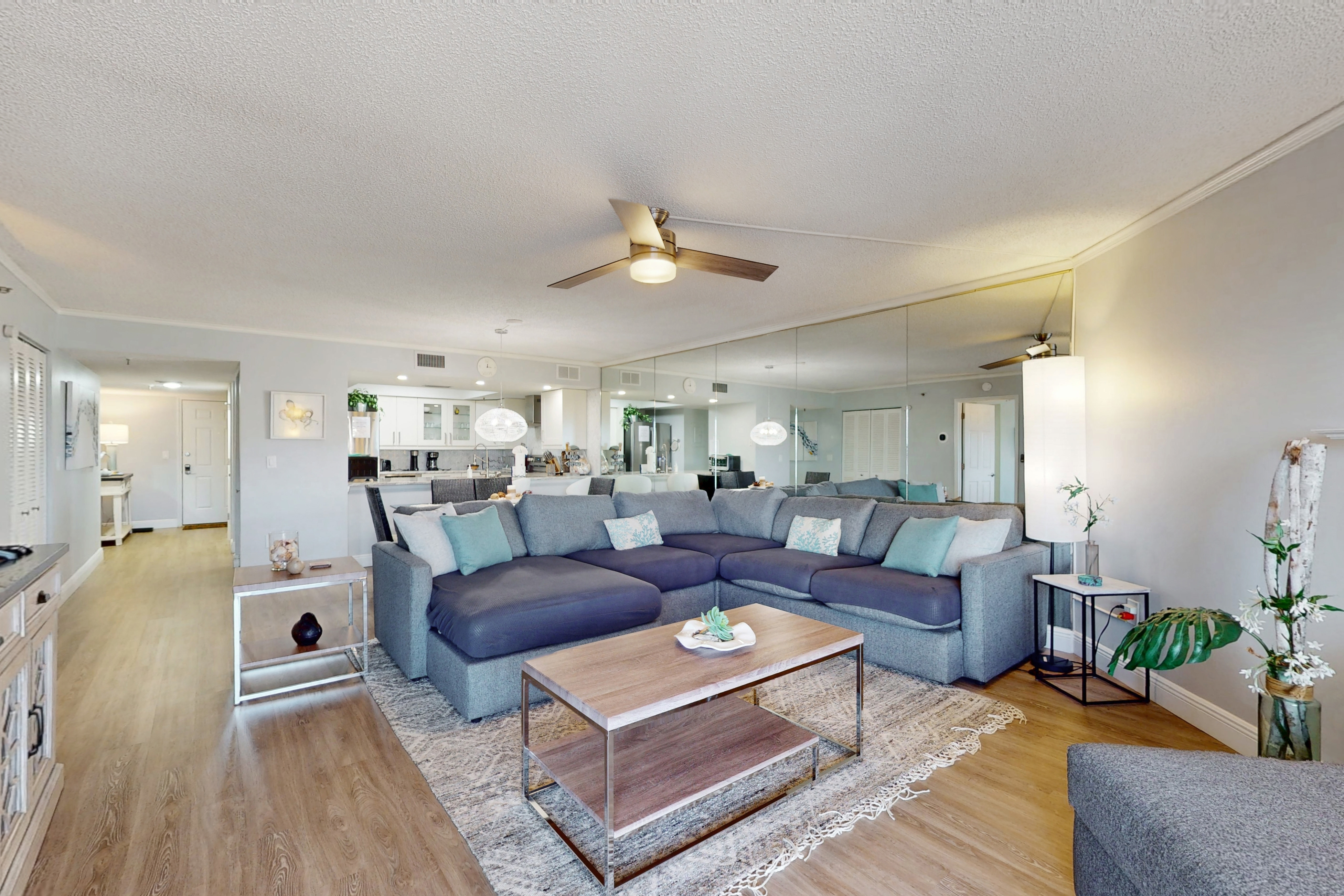 Upscale condo with gorgeous Gulf views and beachfront heated pool and spa