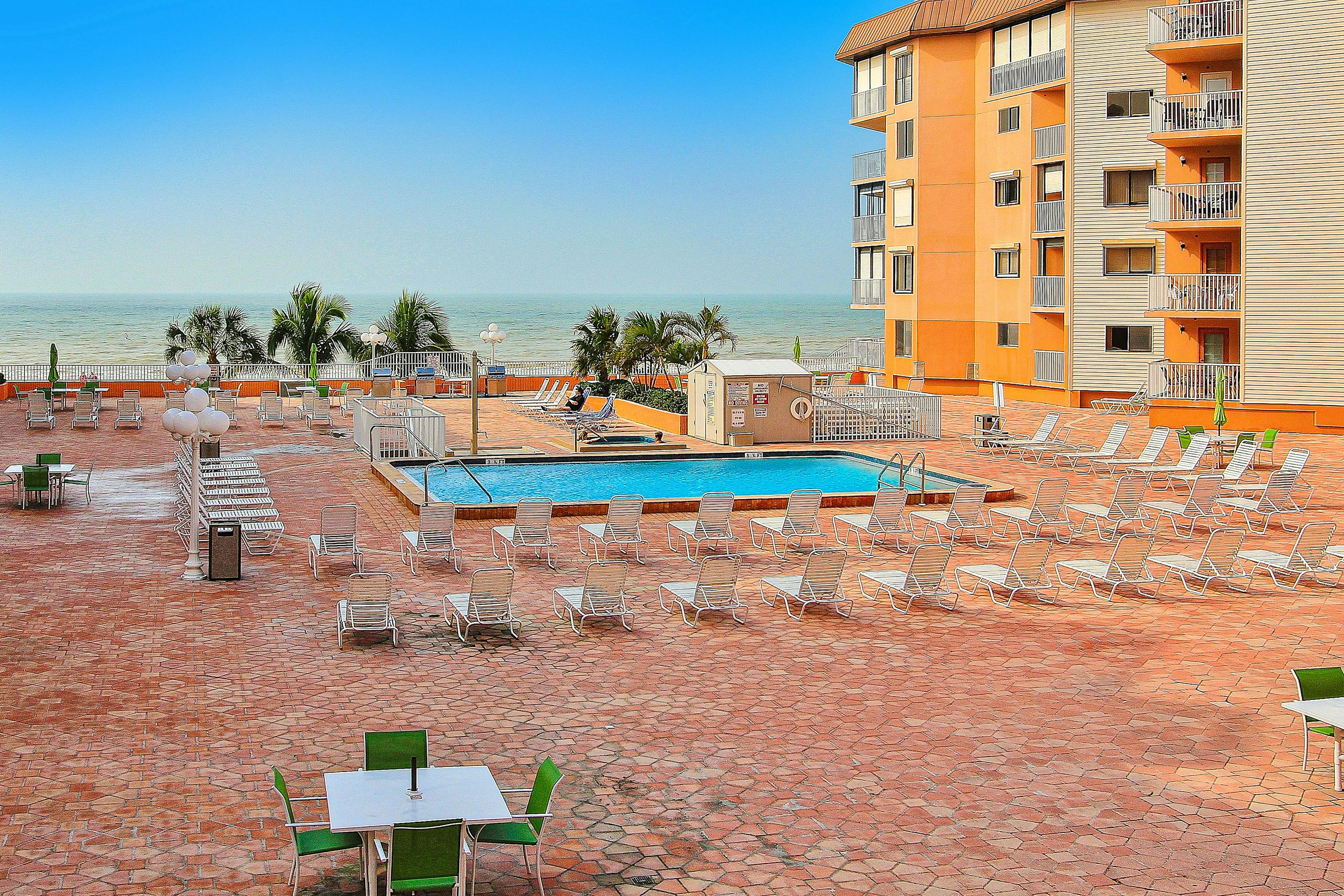 Upscale condo with gorgeous Gulf views & beachfront heated pool & spa