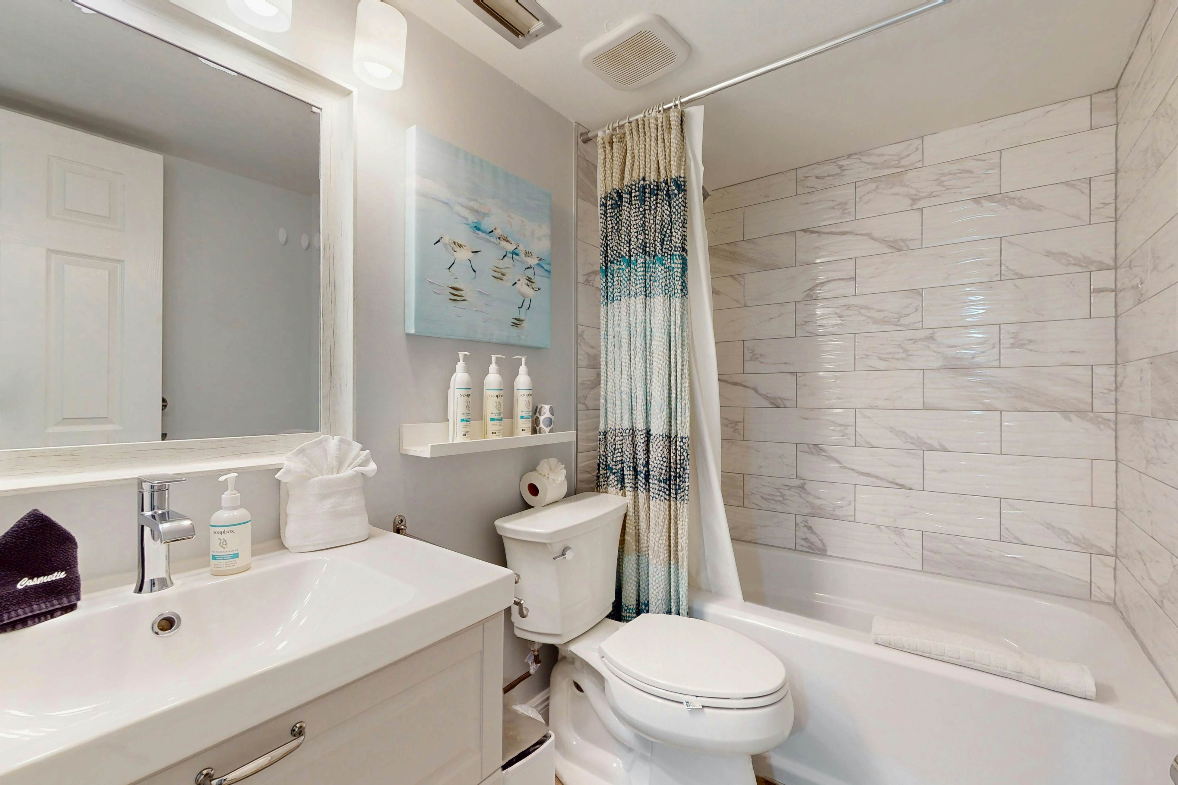 Upscale condo with gorgeous Gulf views & beachfront heated pool & spa