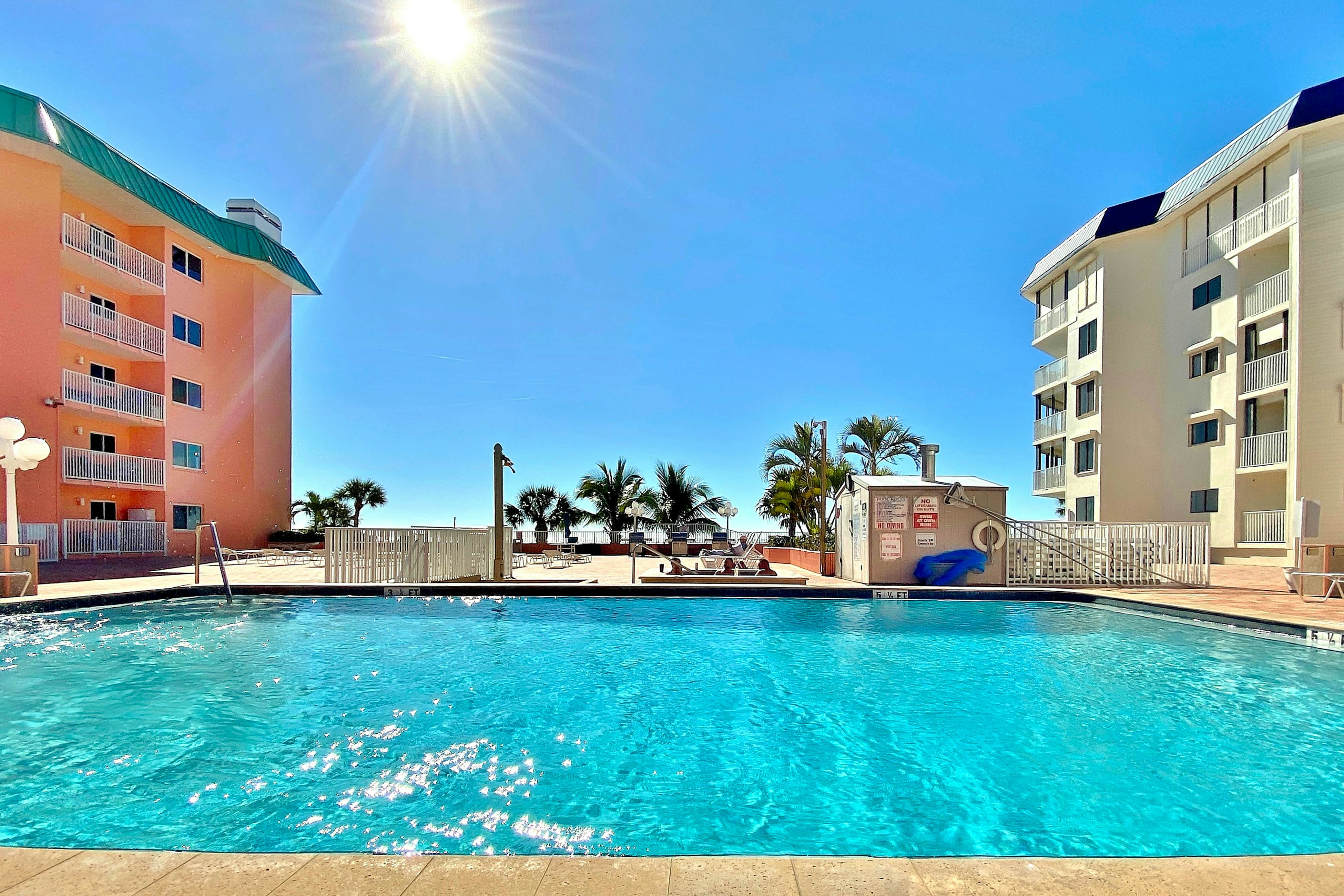 Upscale condo with gorgeous Gulf views & beachfront heated pool & spa