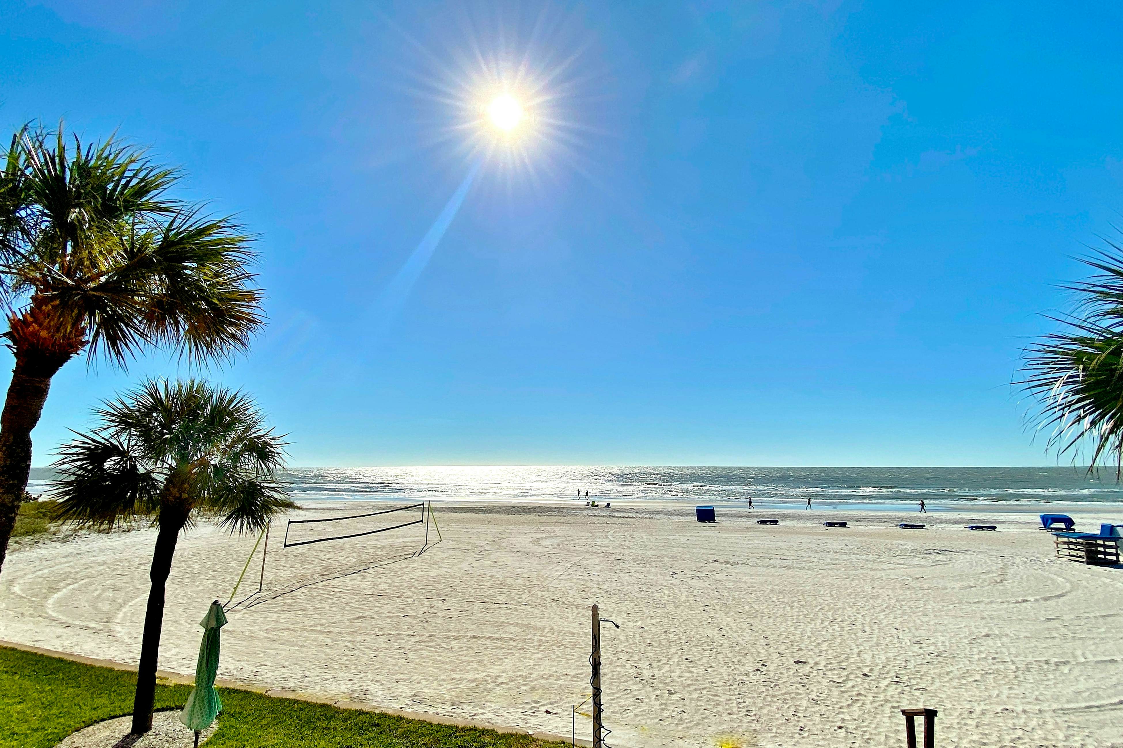 Upscale condo with gorgeous Gulf views & beachfront heated pool & spa