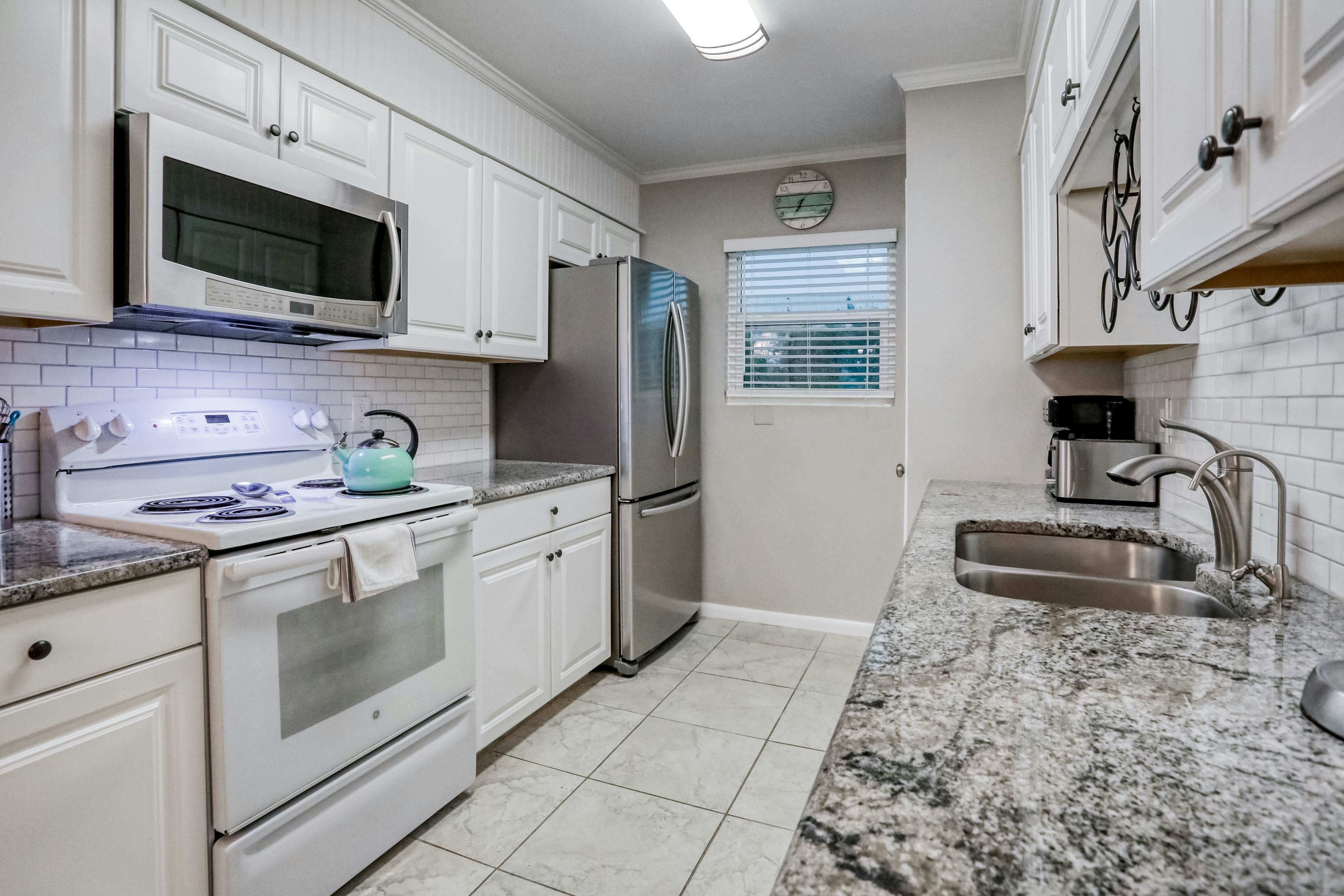 Spacious townhouse across from beach access