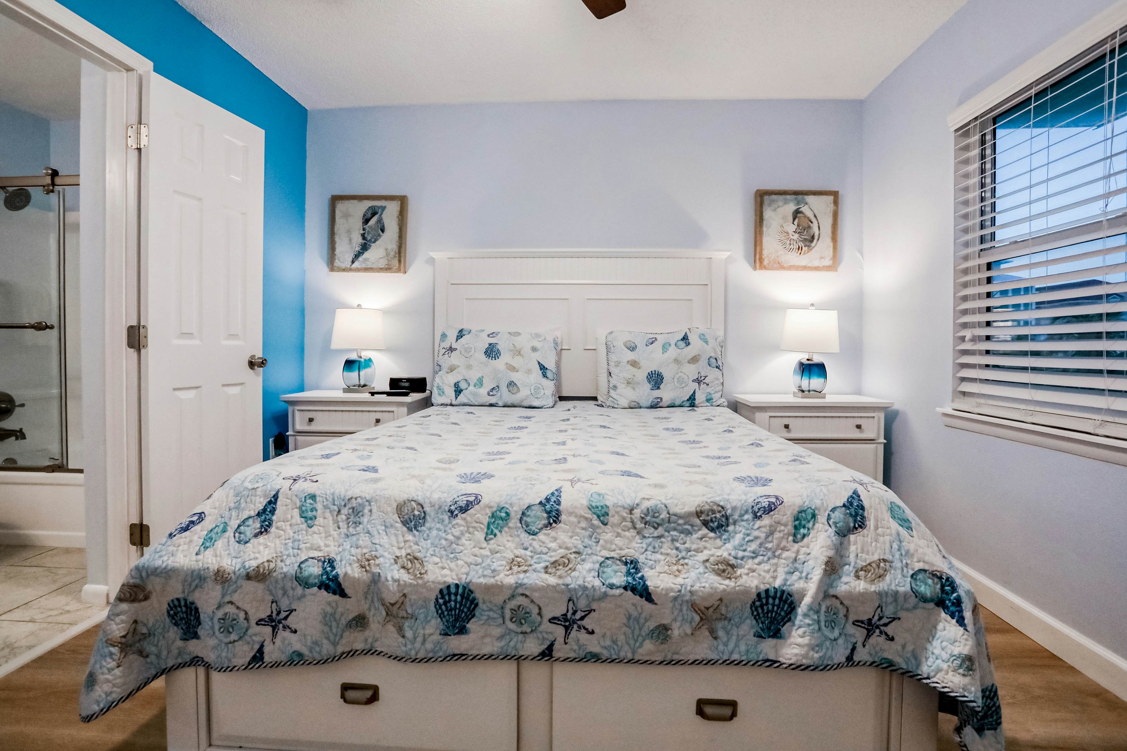 Spacious townhouse across from beach access