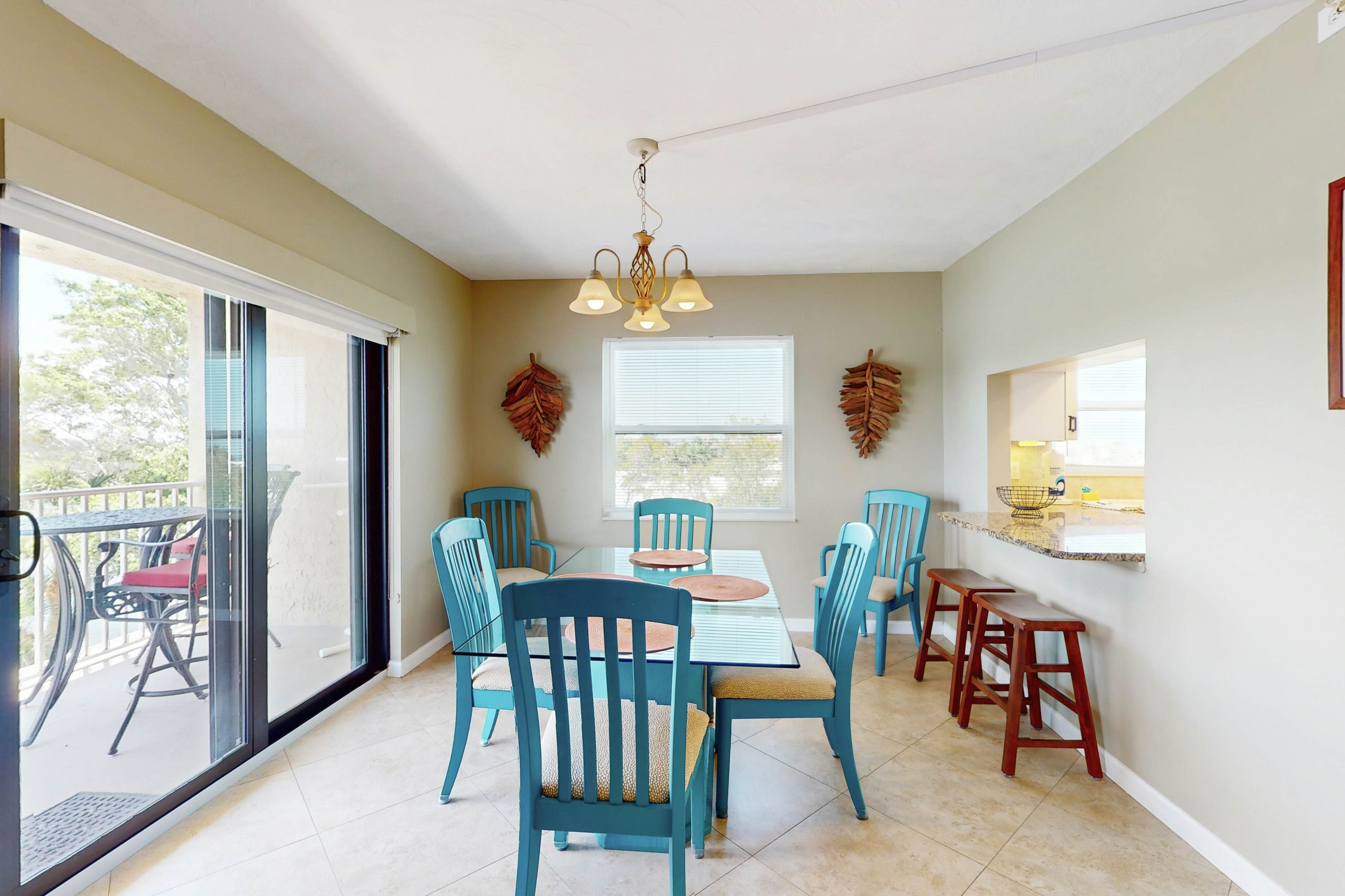 Intracoastal perch across from the beach with heated pool, dock & pickleball