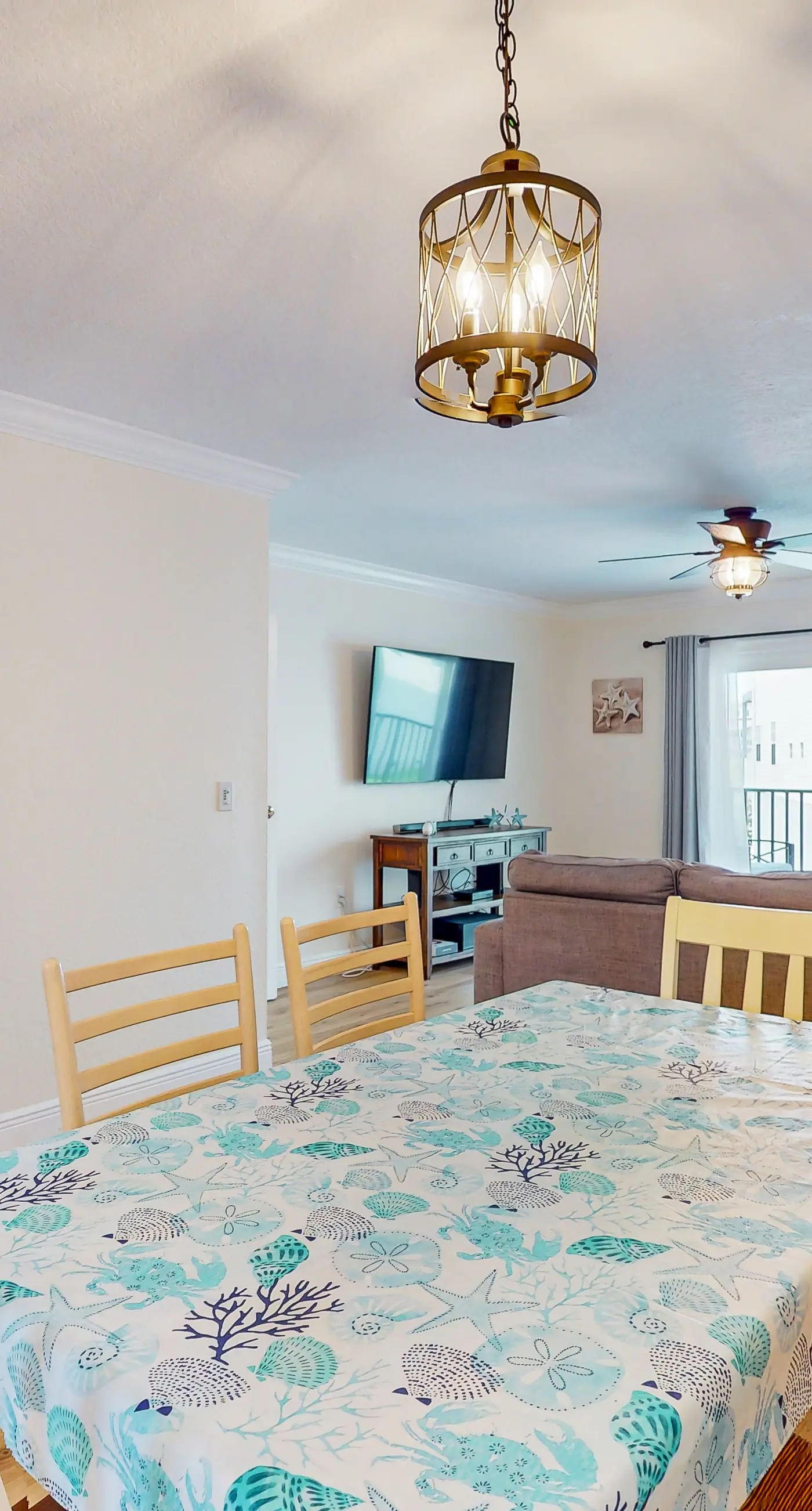 Flip Flops and Fun Furnished Balcony Bay View Pool Across from Beach