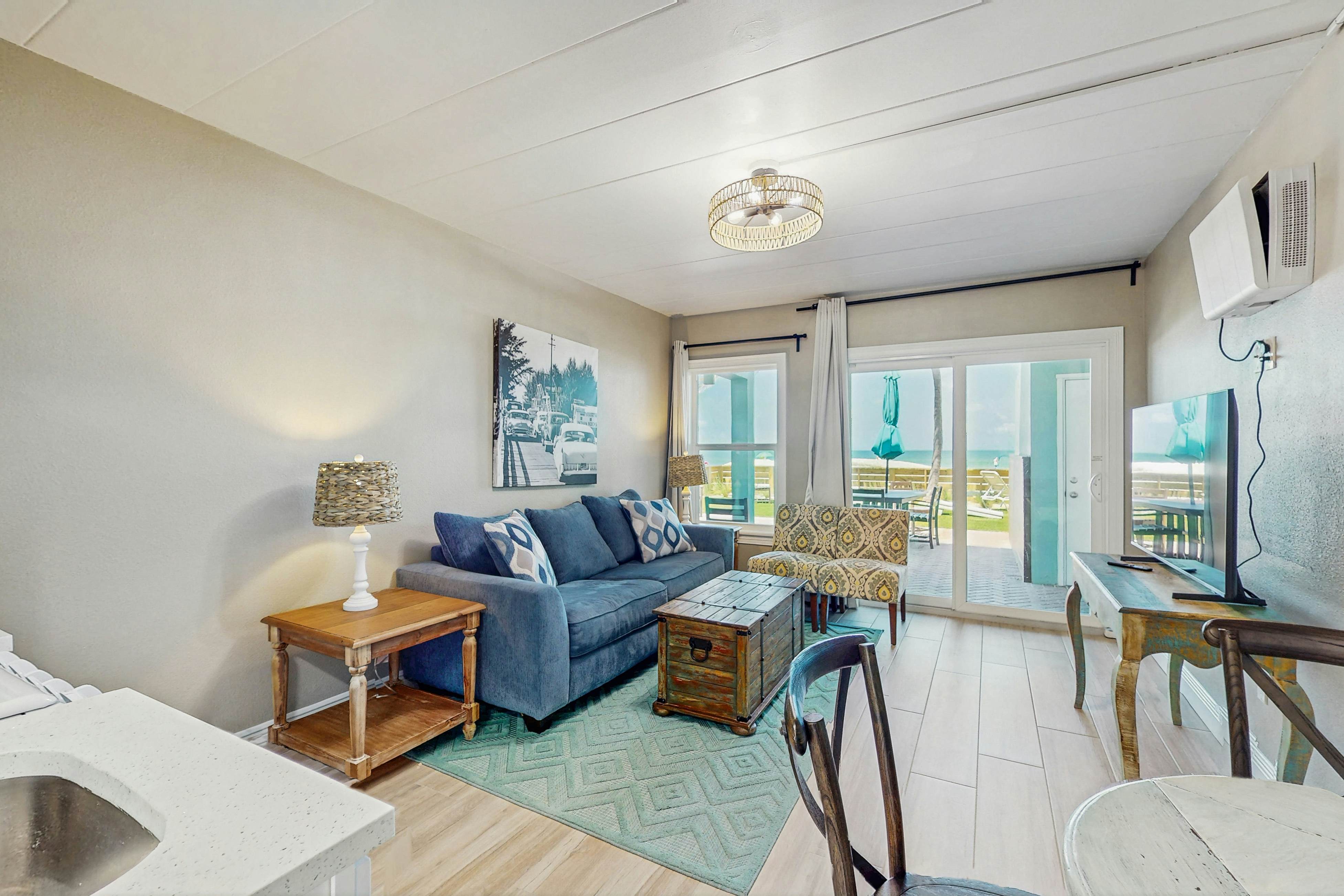 Beachfront condo on ground floor with full kitchen & central AC