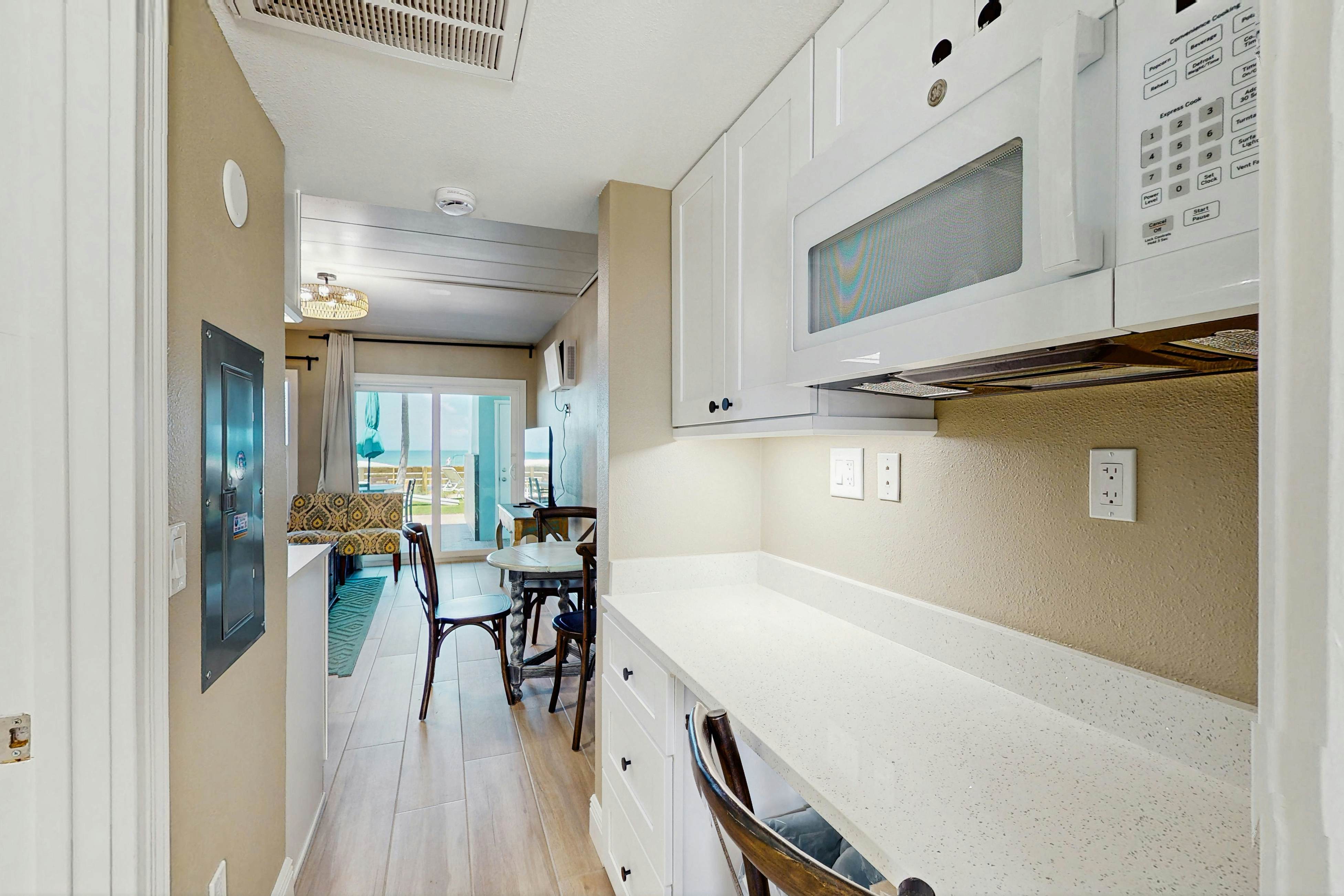 Beachfront condo on ground floor with full kitchen & central AC