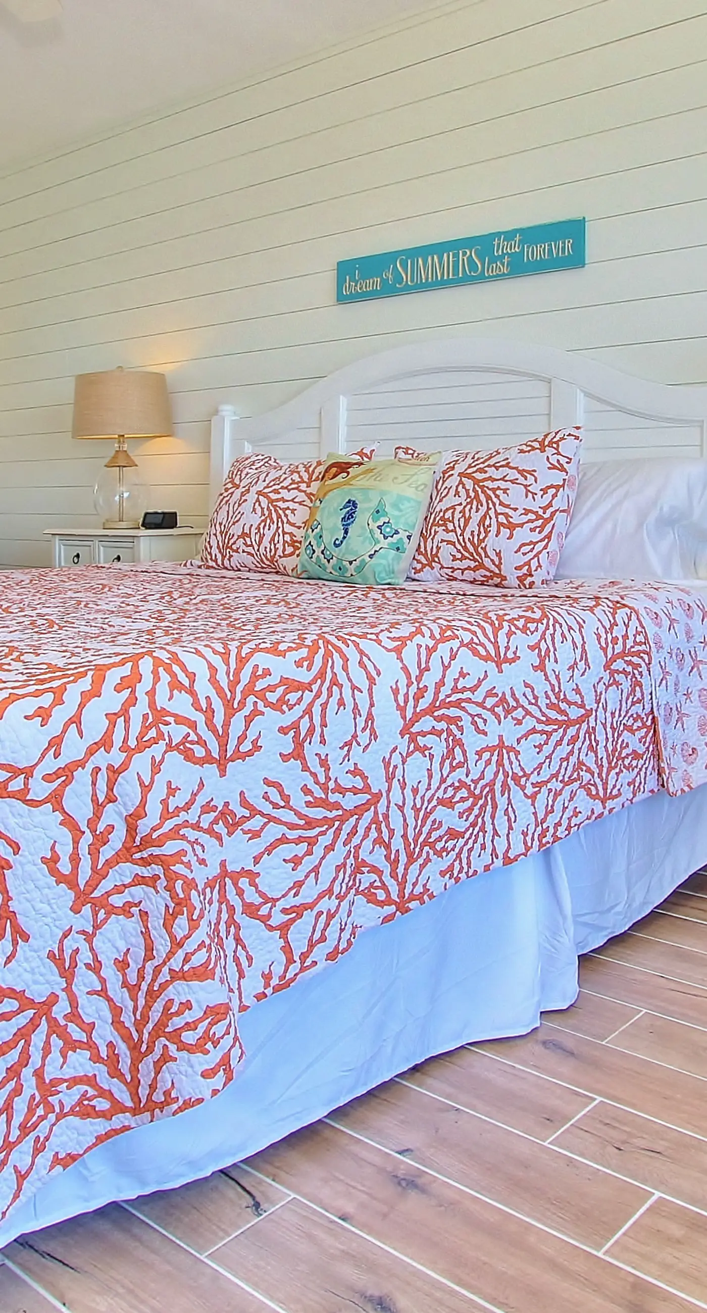 Beachfront condo with lovely Gulf view and heated pool