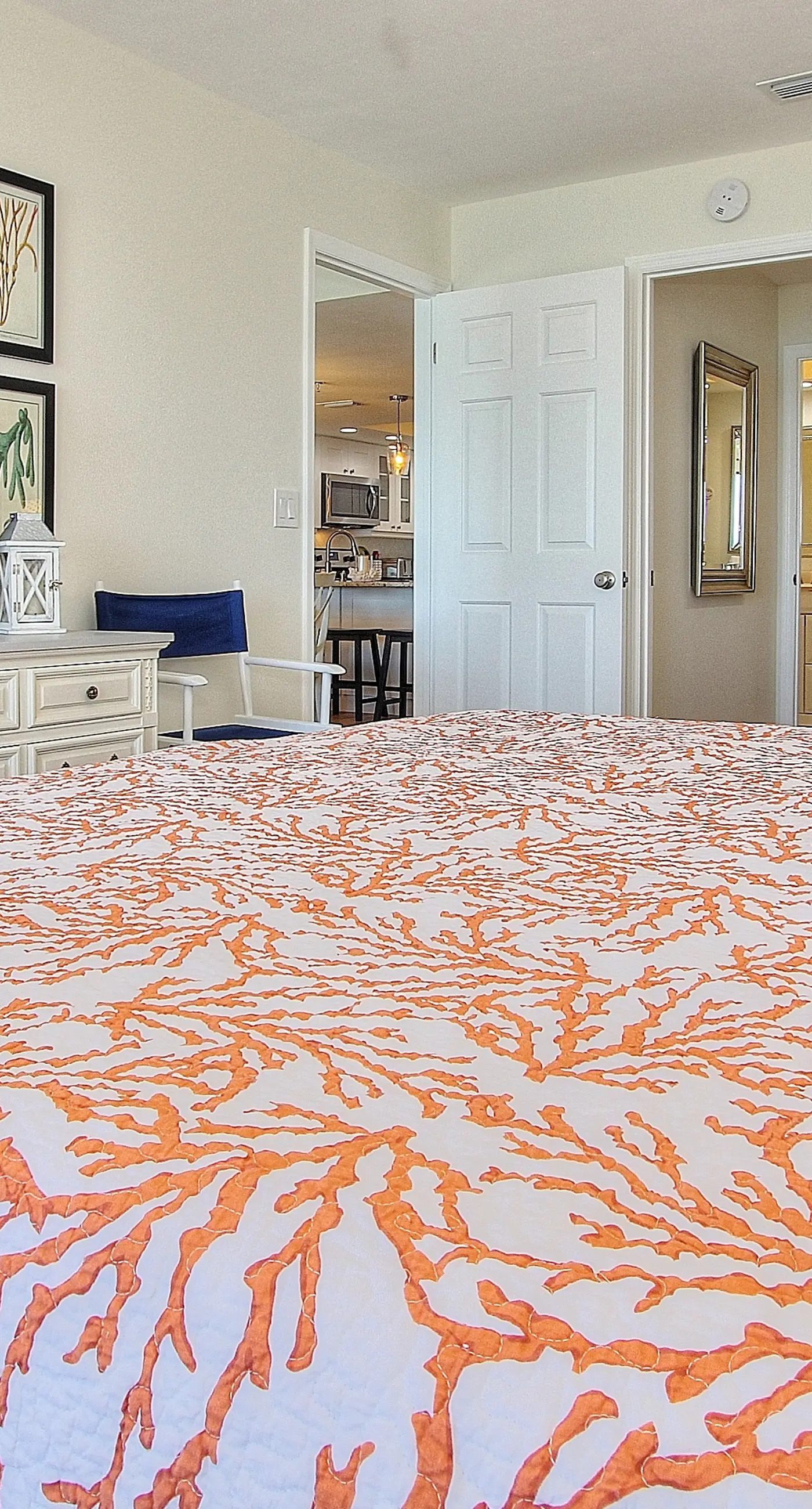 Beachfront condo with lovely Gulf view and heated pool